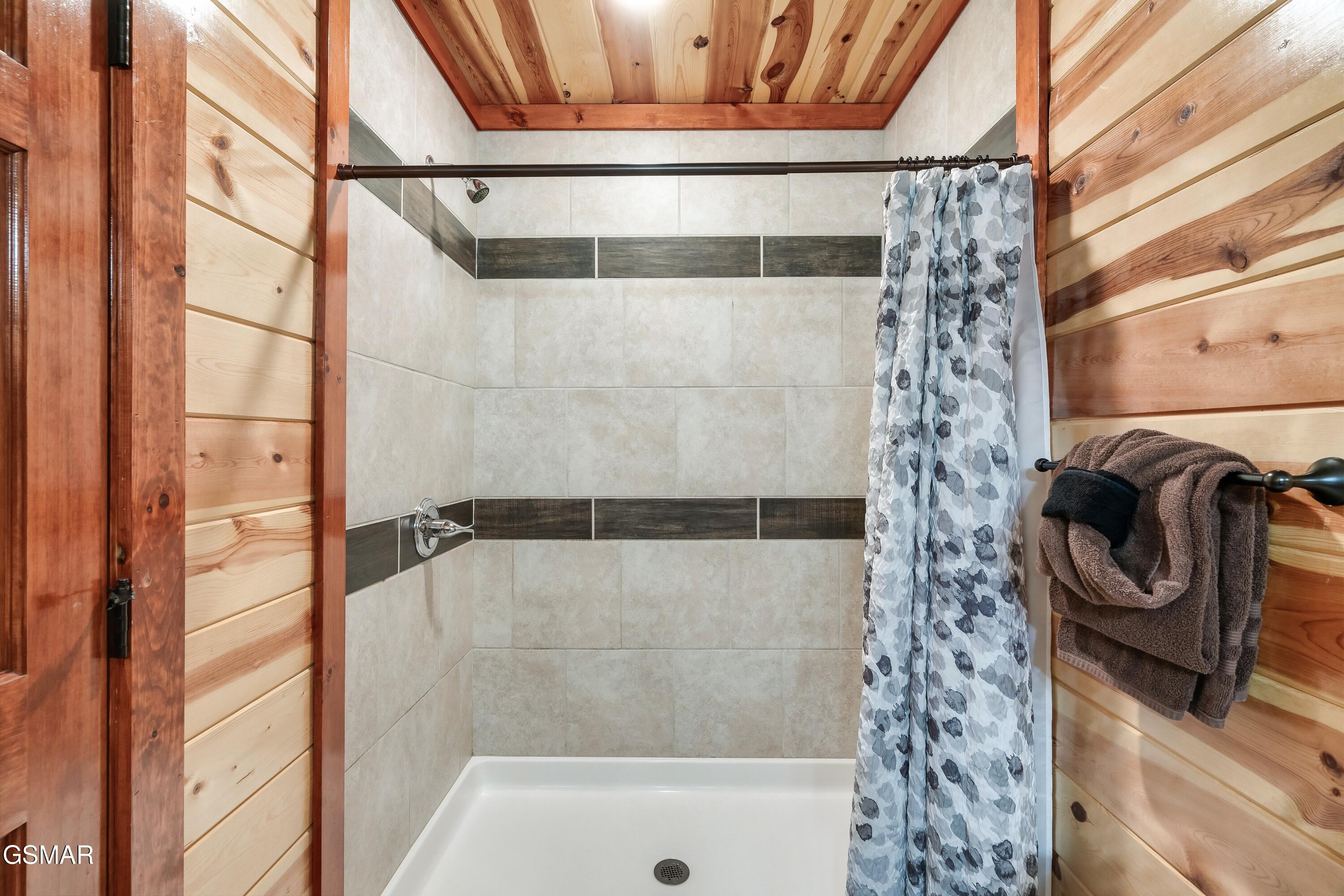 822 Rush Branch Road Pigeon Forge TN 37863