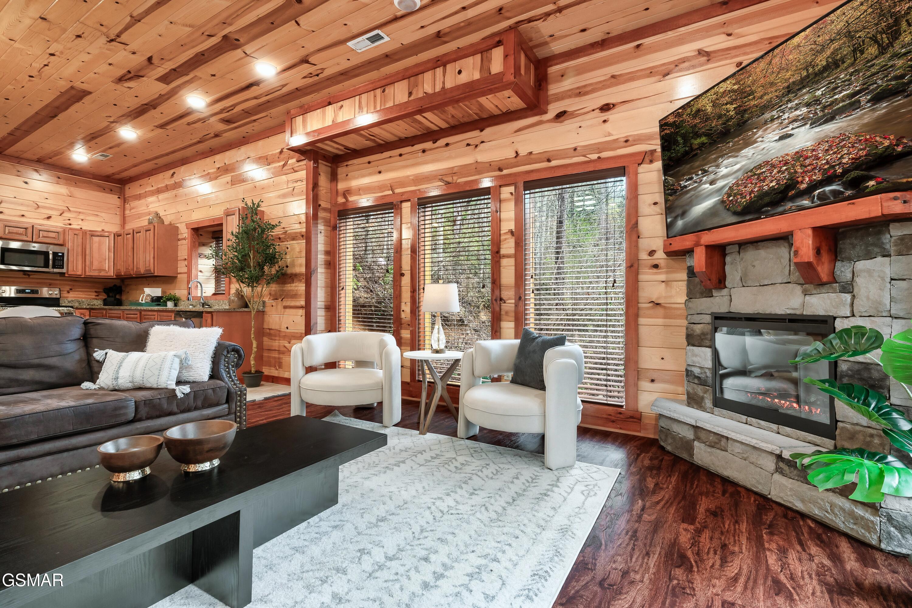 822 Rush Branch Road Pigeon Forge TN 37863