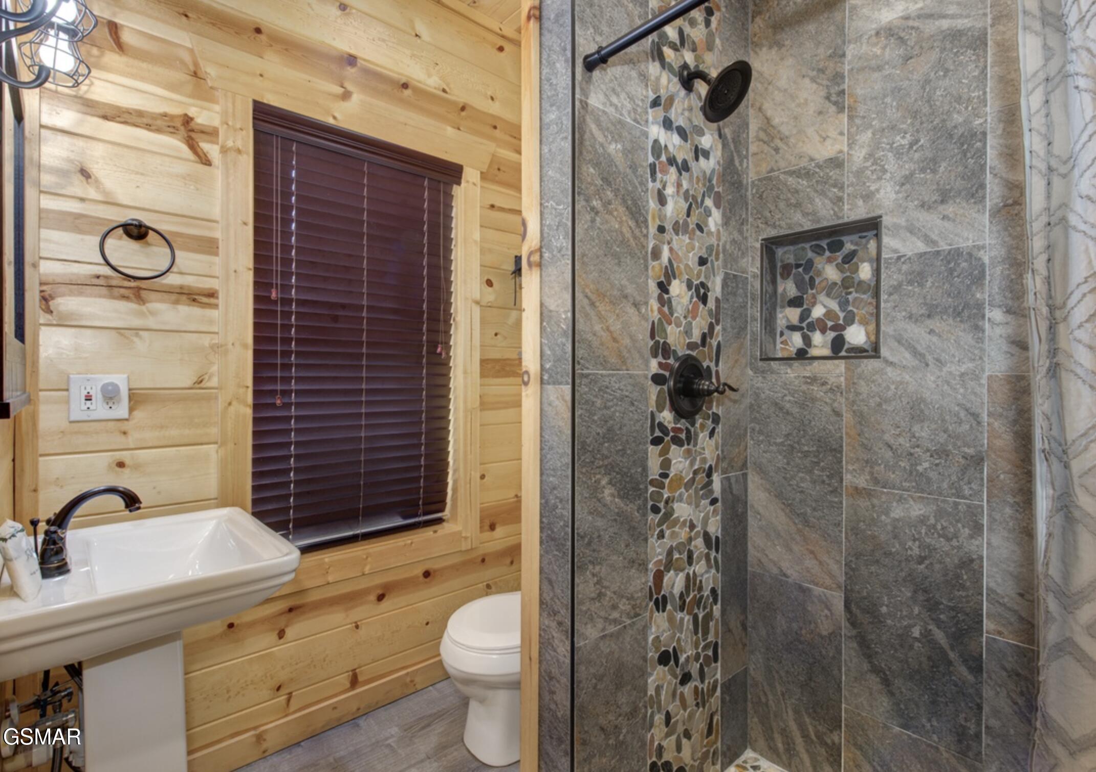 440 Winfield Heights Road Gatlinburg TN 37738