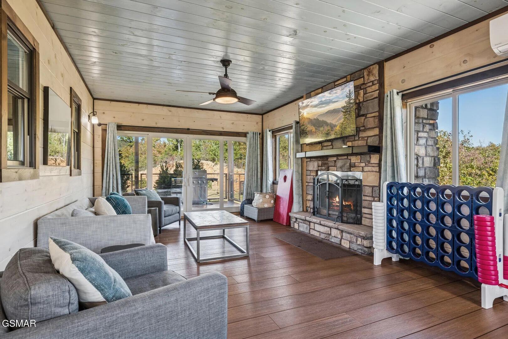 341 Branam Hollow Road Gatlinburg TN 37738
