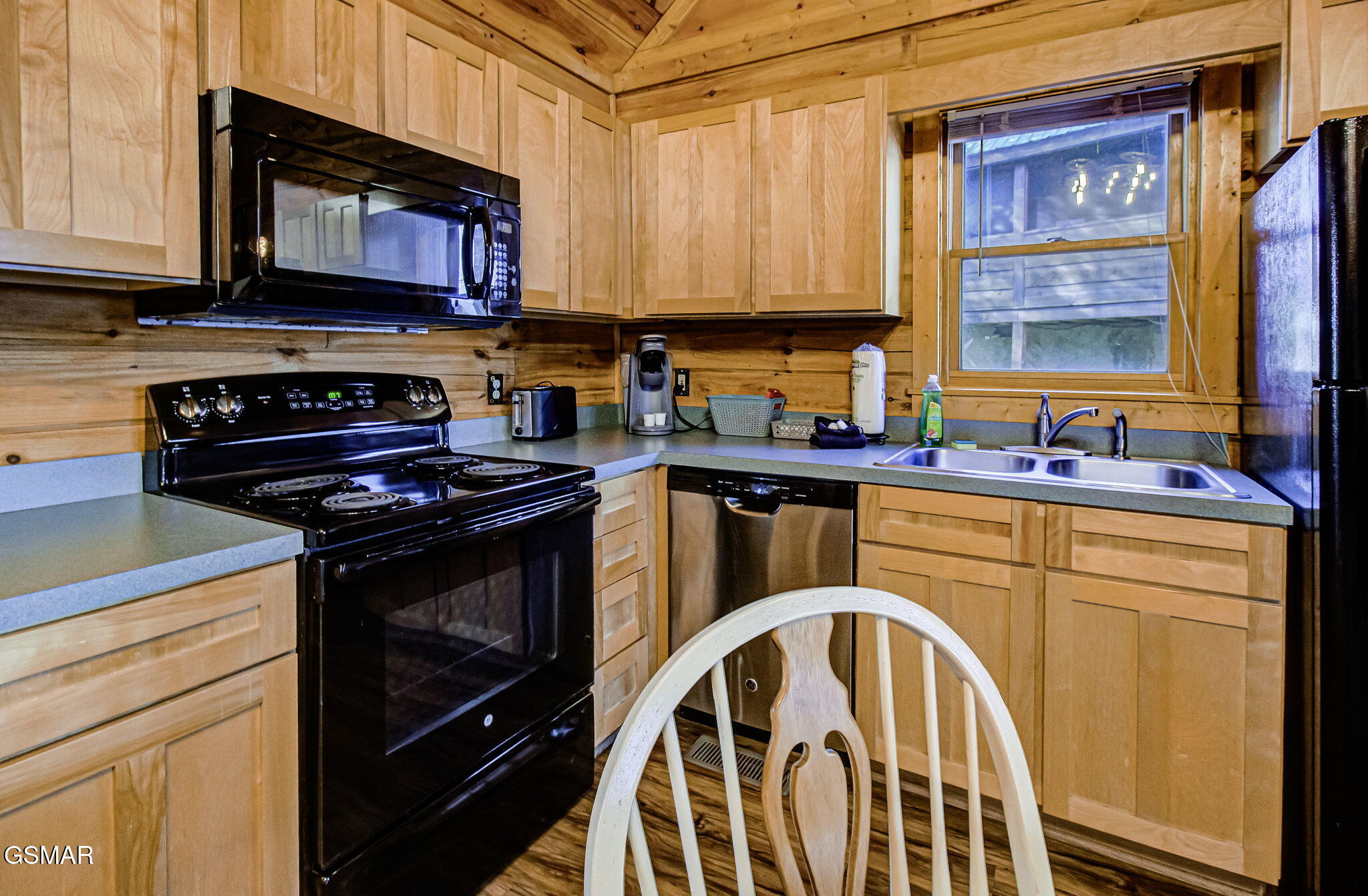 515 Chickasaw Gap Way Pigeon Forge TN 37863