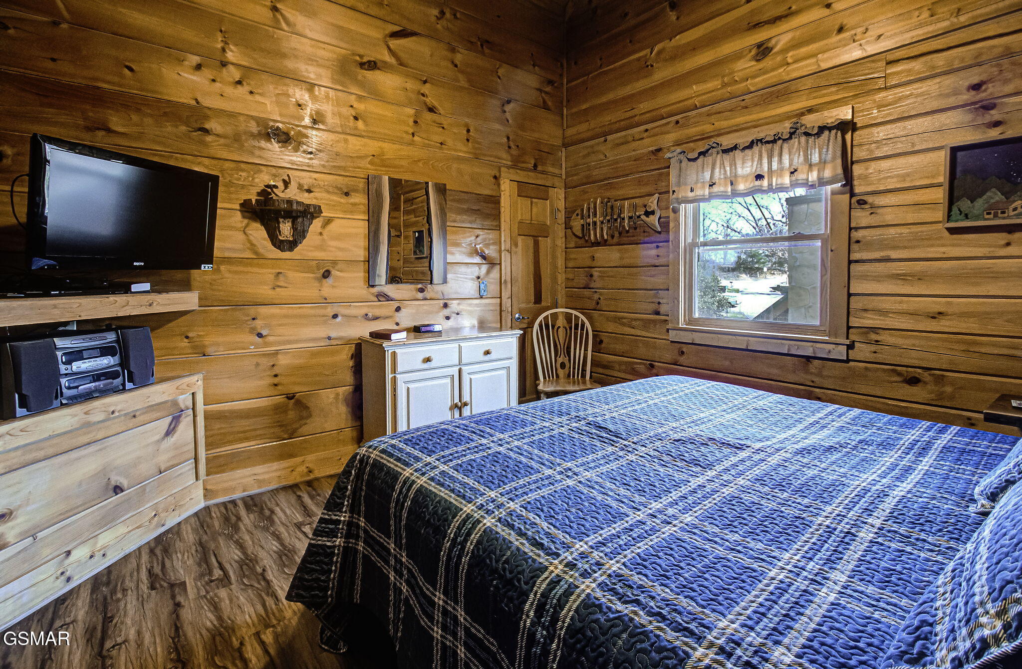 515 Chickasaw Gap Way Pigeon Forge TN 37863