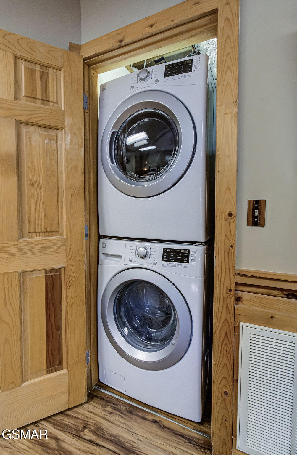 515 Chickasaw Gap Way Pigeon Forge TN 37863