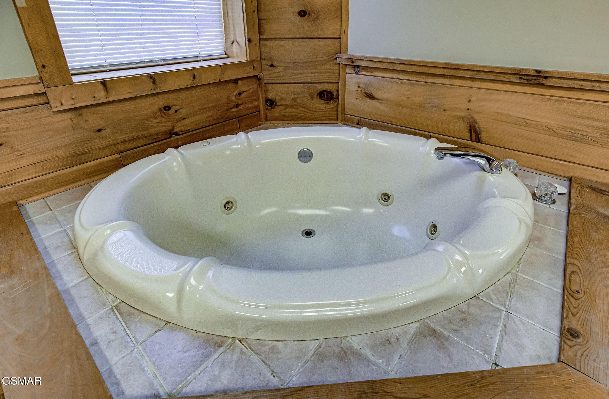 515 Chickasaw Gap Way Pigeon Forge TN 37863