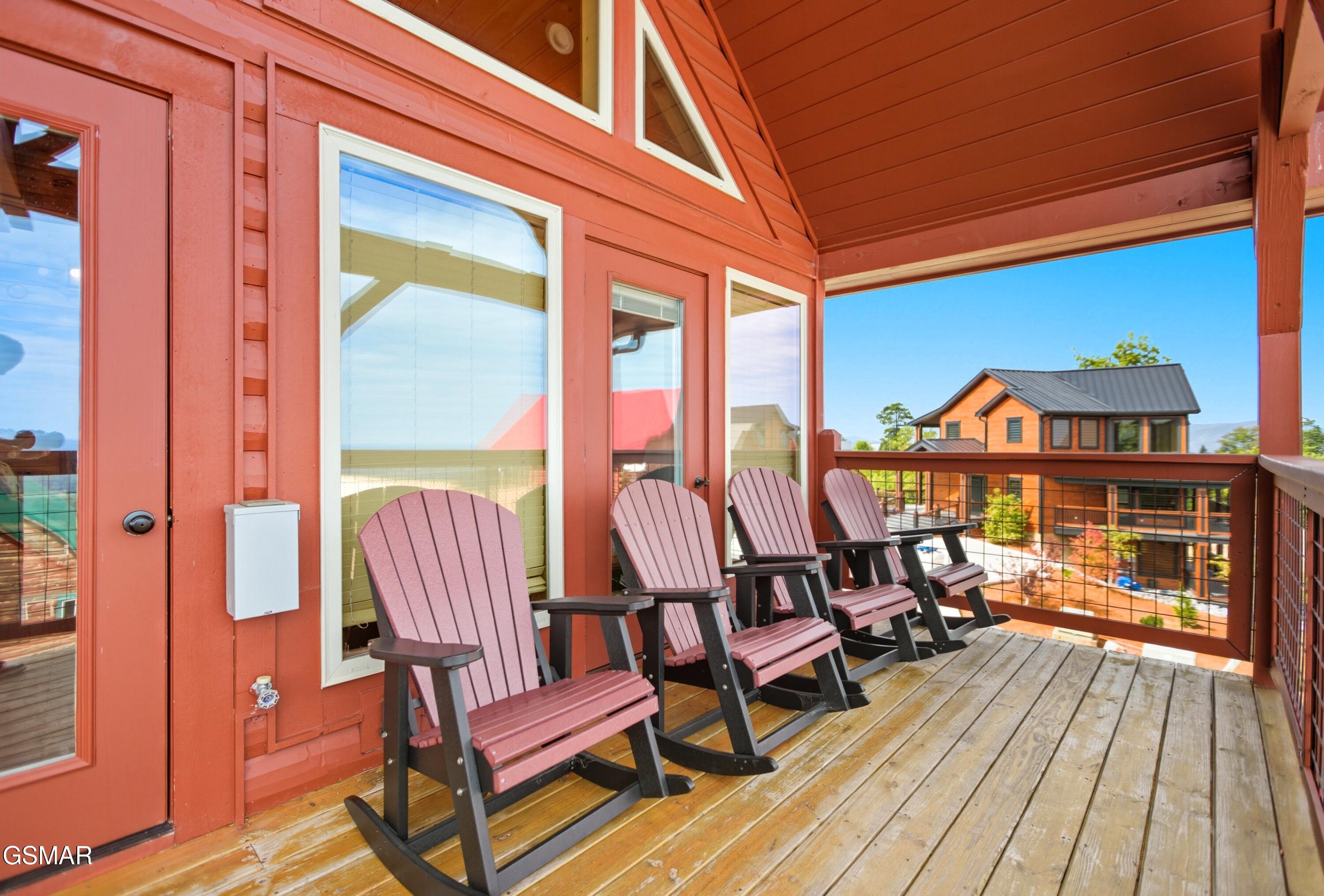 2042 Starr Crest Drive Sevierville TN 37876