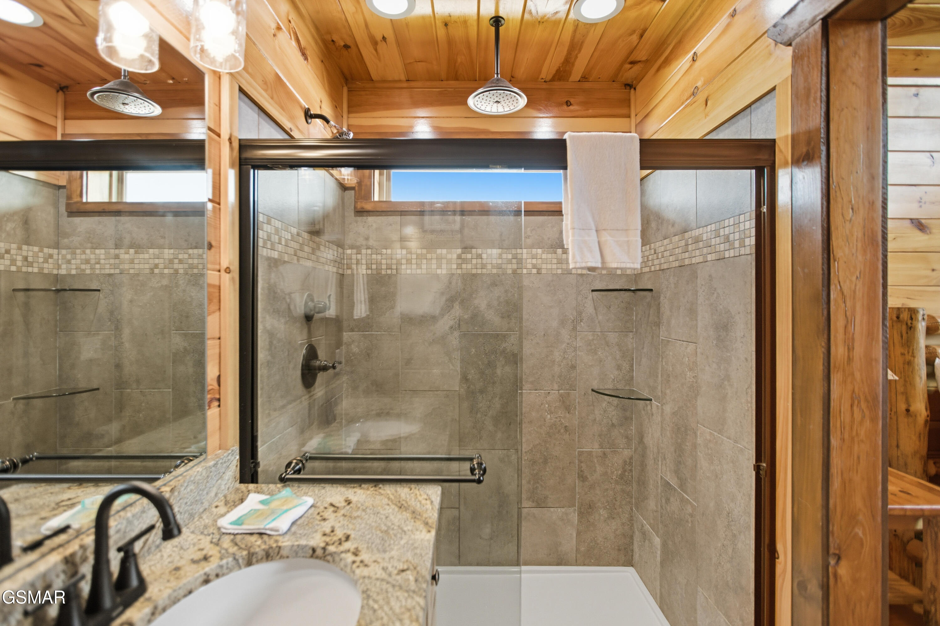 2042 Starr Crest Drive Sevierville TN 37876