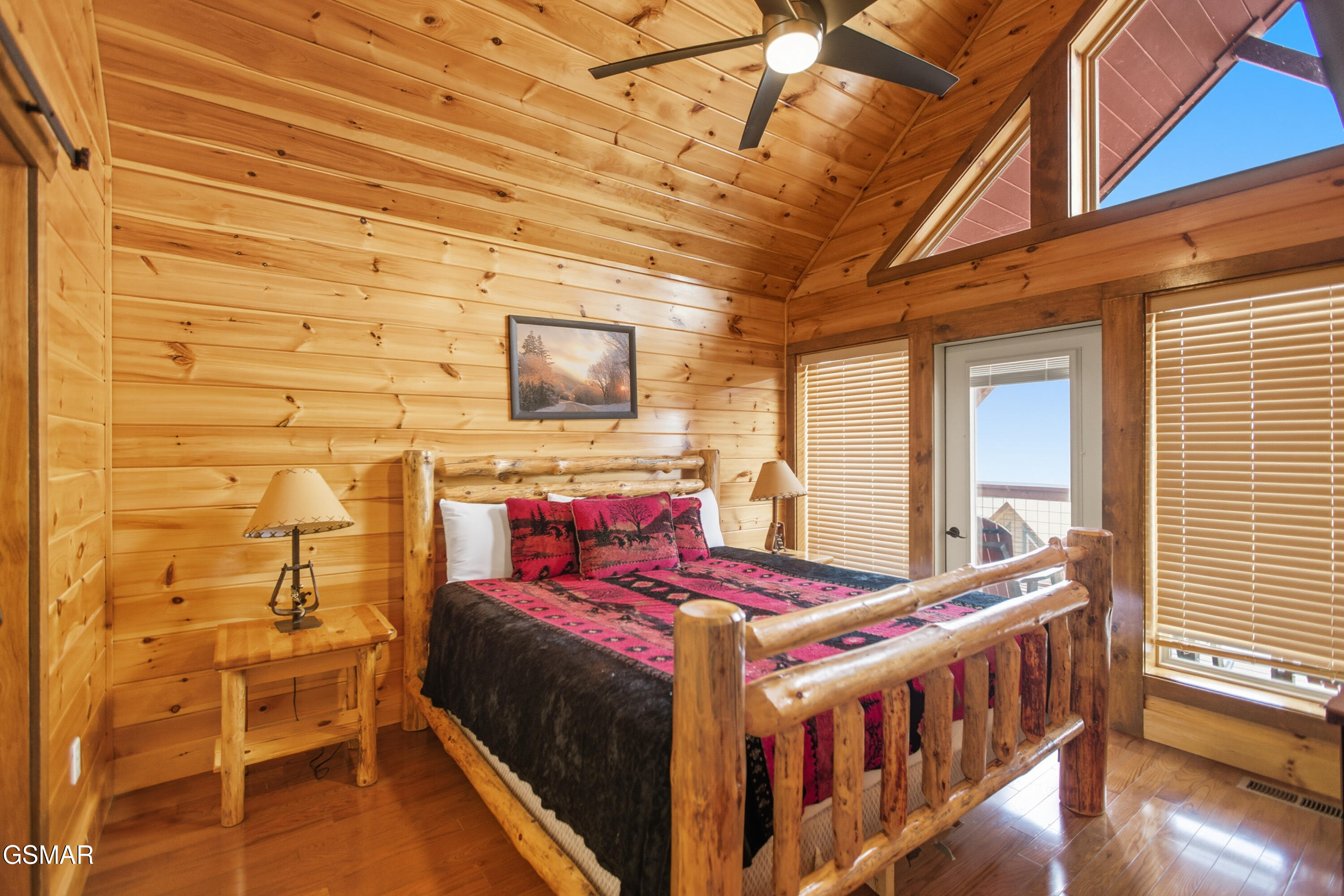 2042 Starr Crest Drive Sevierville TN 37876