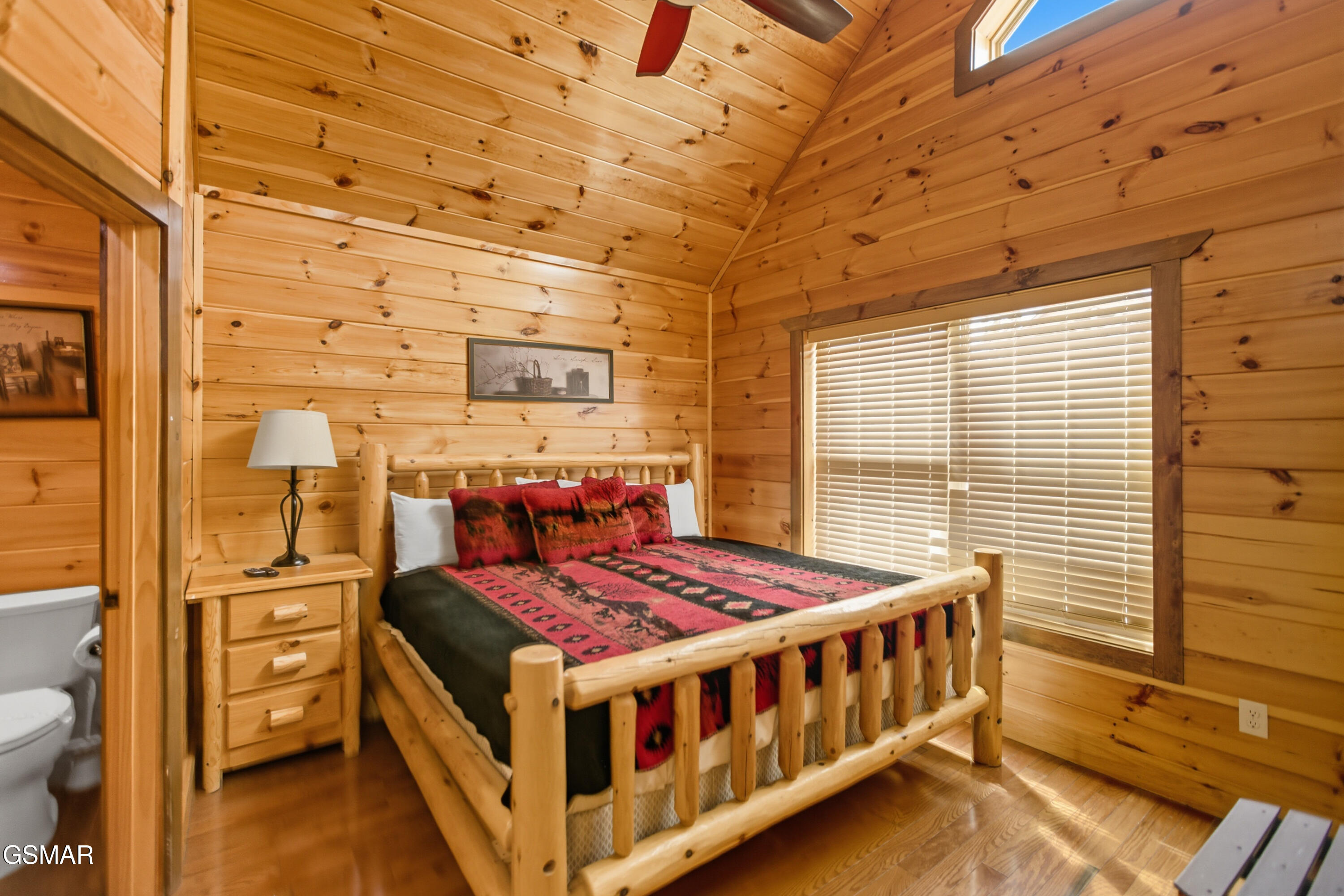 2042 Starr Crest Drive Sevierville TN 37876