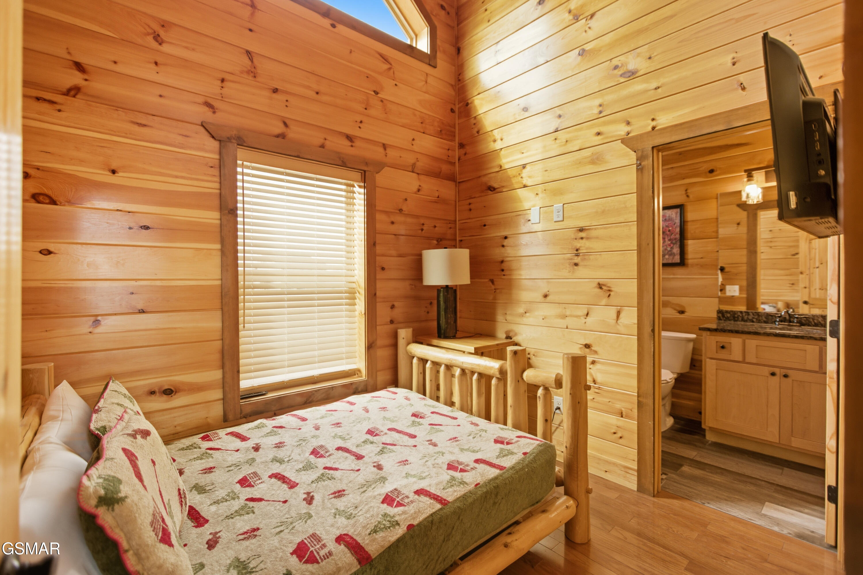 2042 Starr Crest Drive Sevierville TN 37876