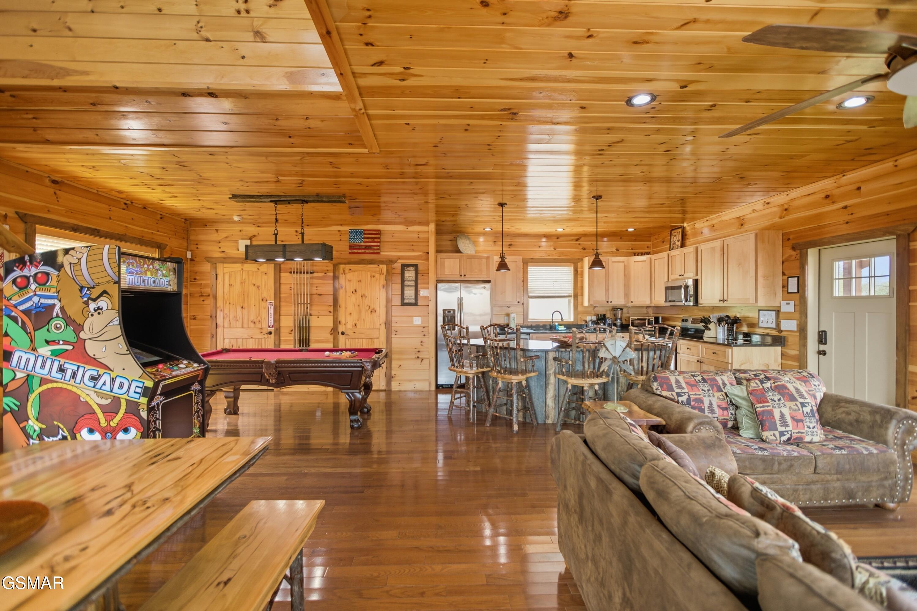 2042 Starr Crest Drive Sevierville TN 37876