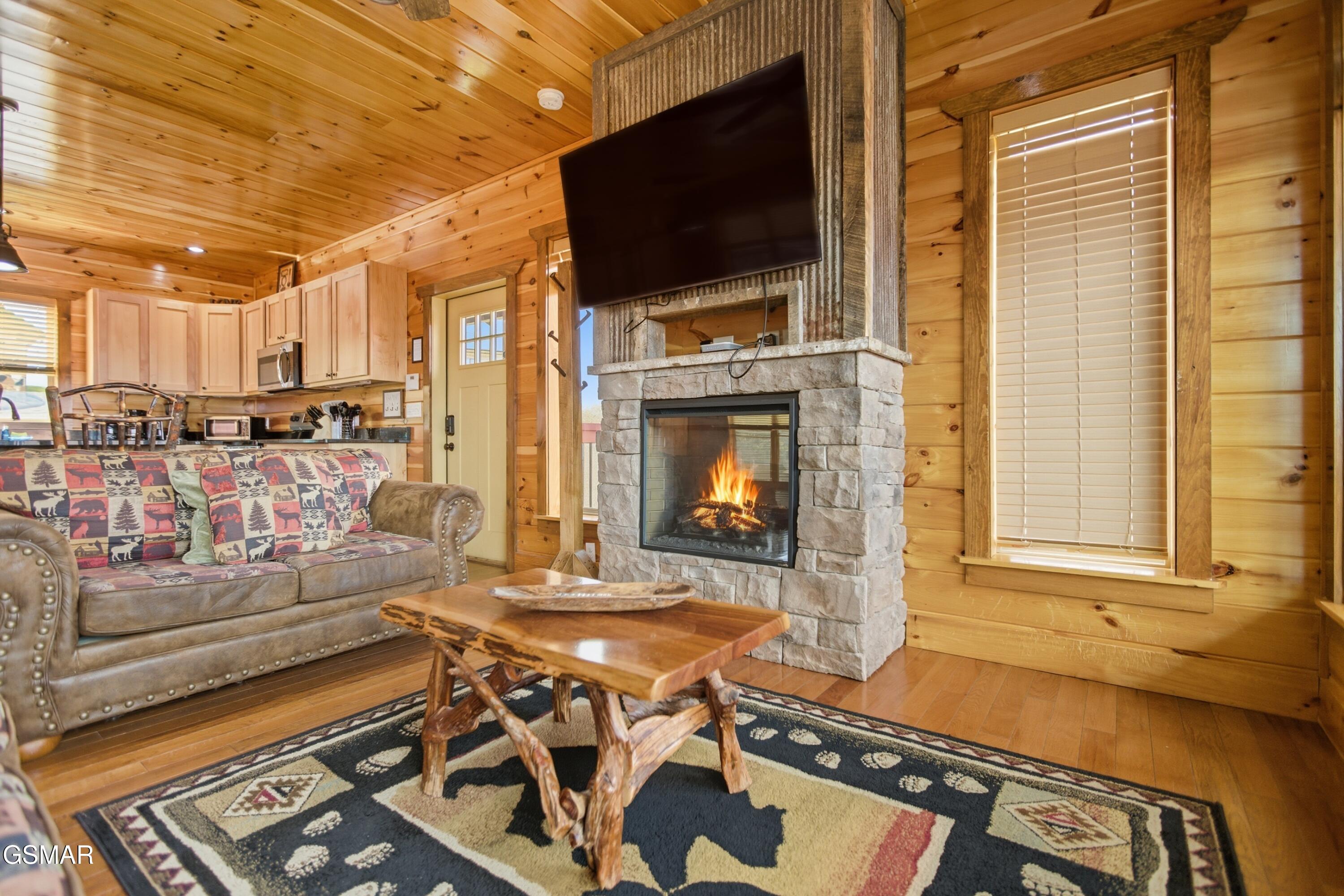 2042 Starr Crest Drive Sevierville TN 37876