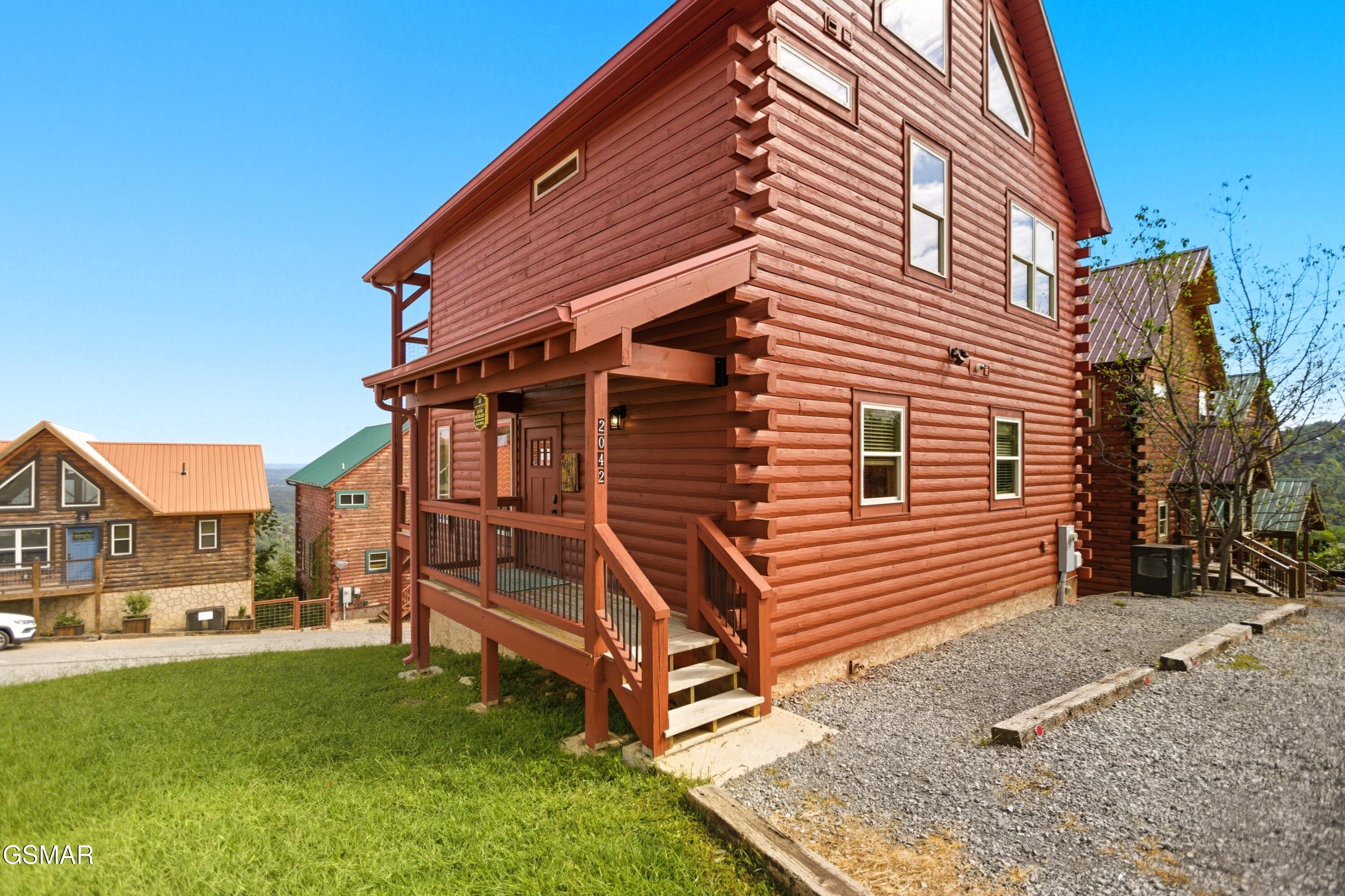 2042 Starr Crest Drive Sevierville TN 37876