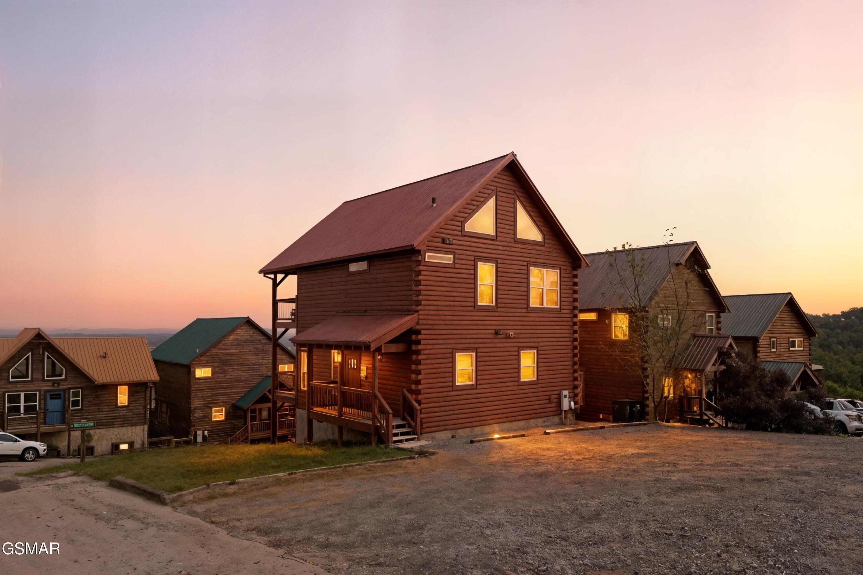 2042 Starr Crest Drive Sevierville TN 37876