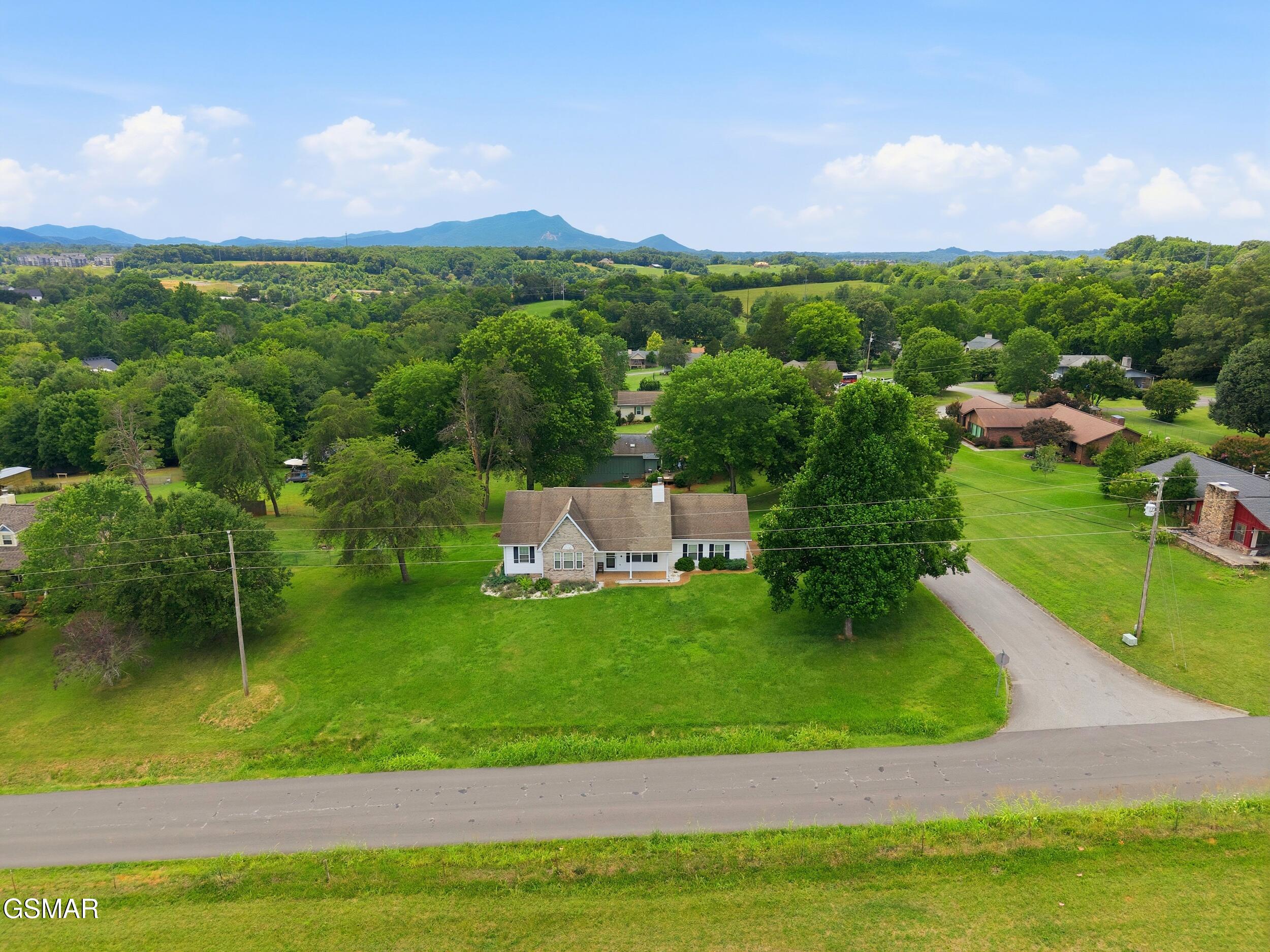 1305 Amber Lane Sevierville TN 37862