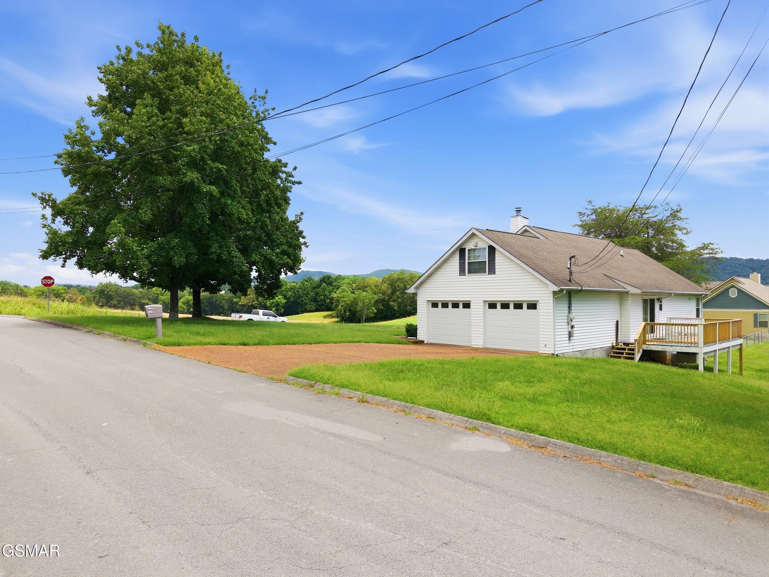 1305 Amber Lane Sevierville TN 37862