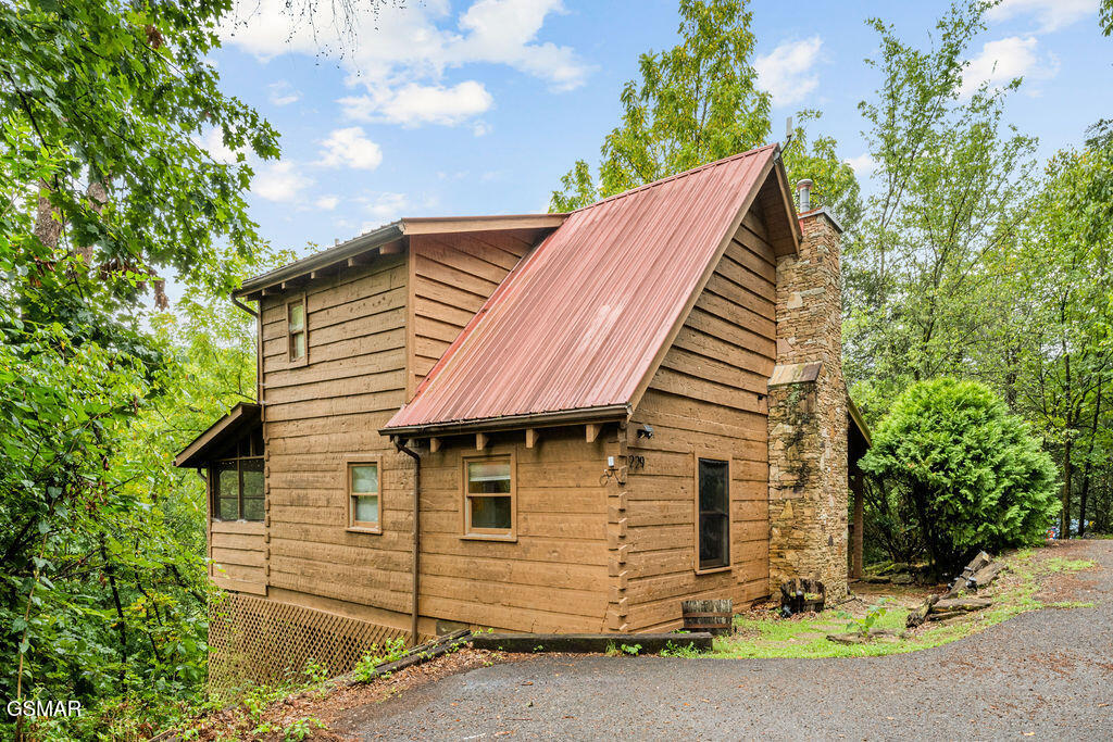 229 Cherokee Path Way Sevierville TN 37876