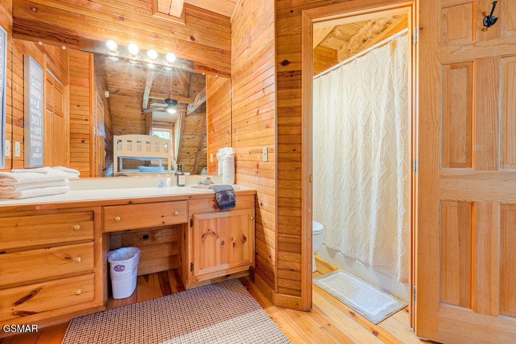 229 Cherokee Path Way Sevierville TN 37876