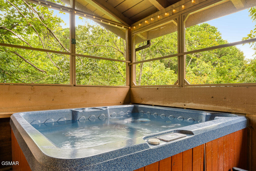 229 Cherokee Path Way Sevierville TN 37876