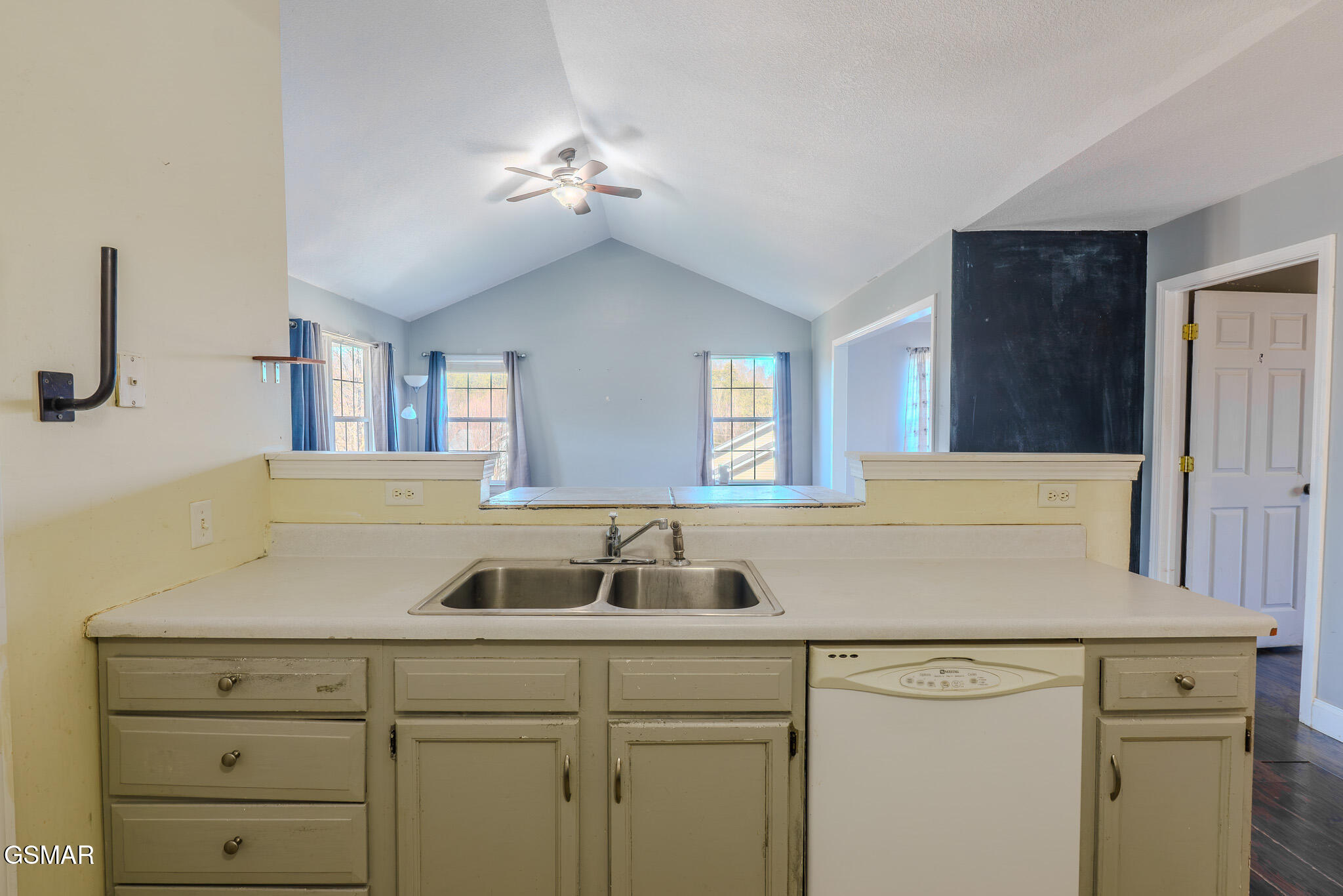 768 Harvest Meadows Drive Kodak TN 37764