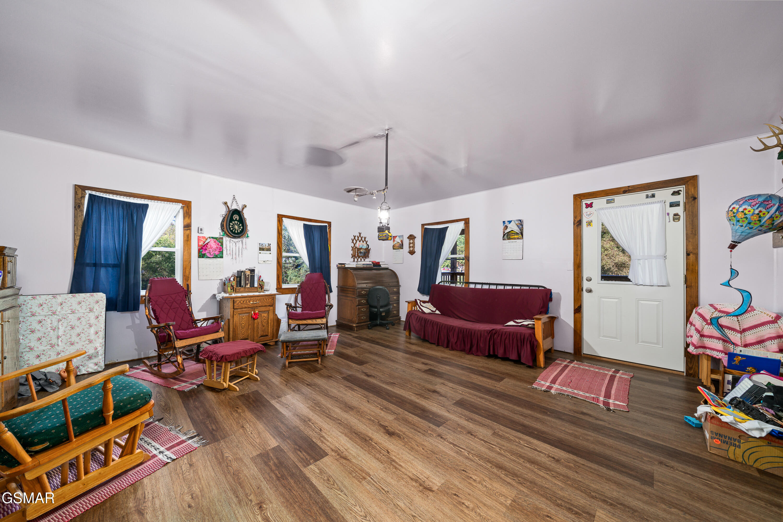 107 Cherry Street Deer Lodge TN 37726