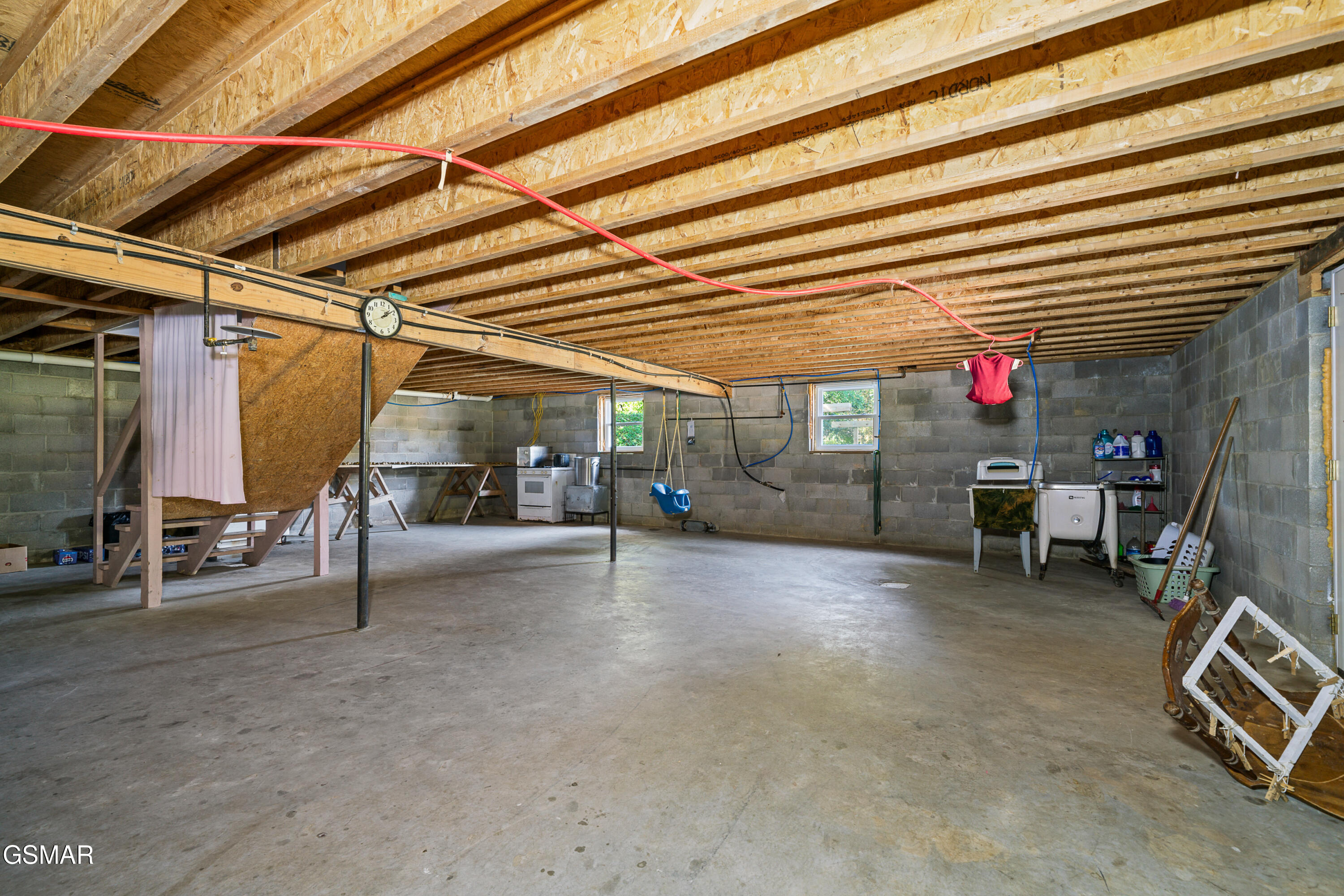 107 Cherry Street Deer Lodge TN 37726