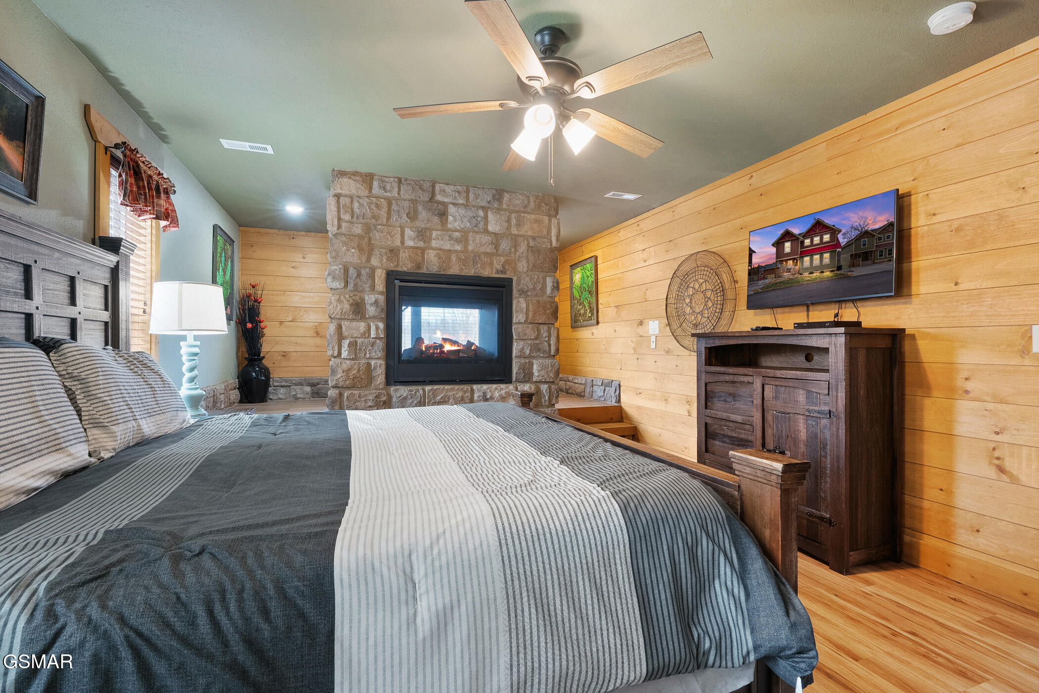 1011 Potters Way Gatlinburg TN 37738