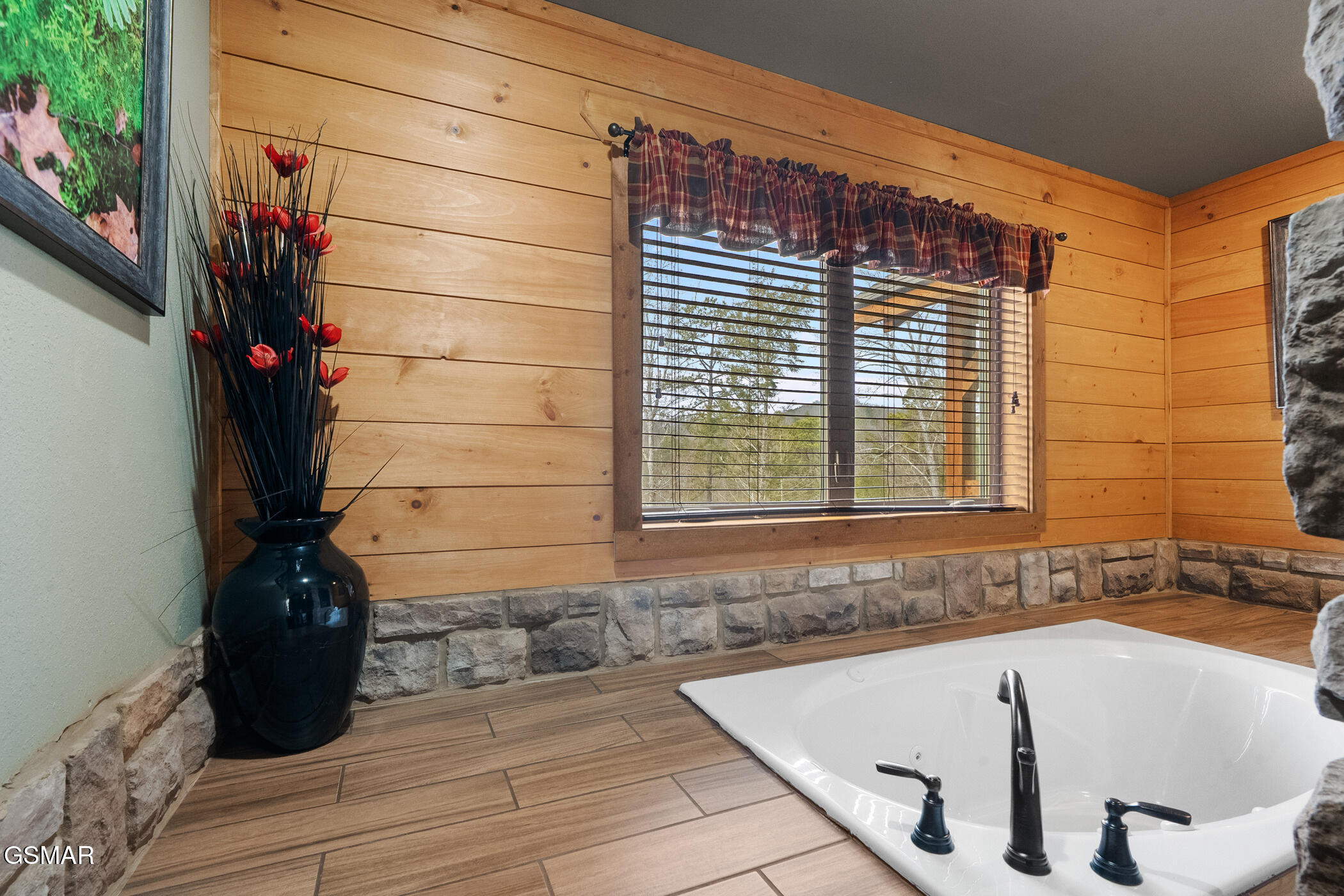 1011 Potters Way Gatlinburg TN 37738