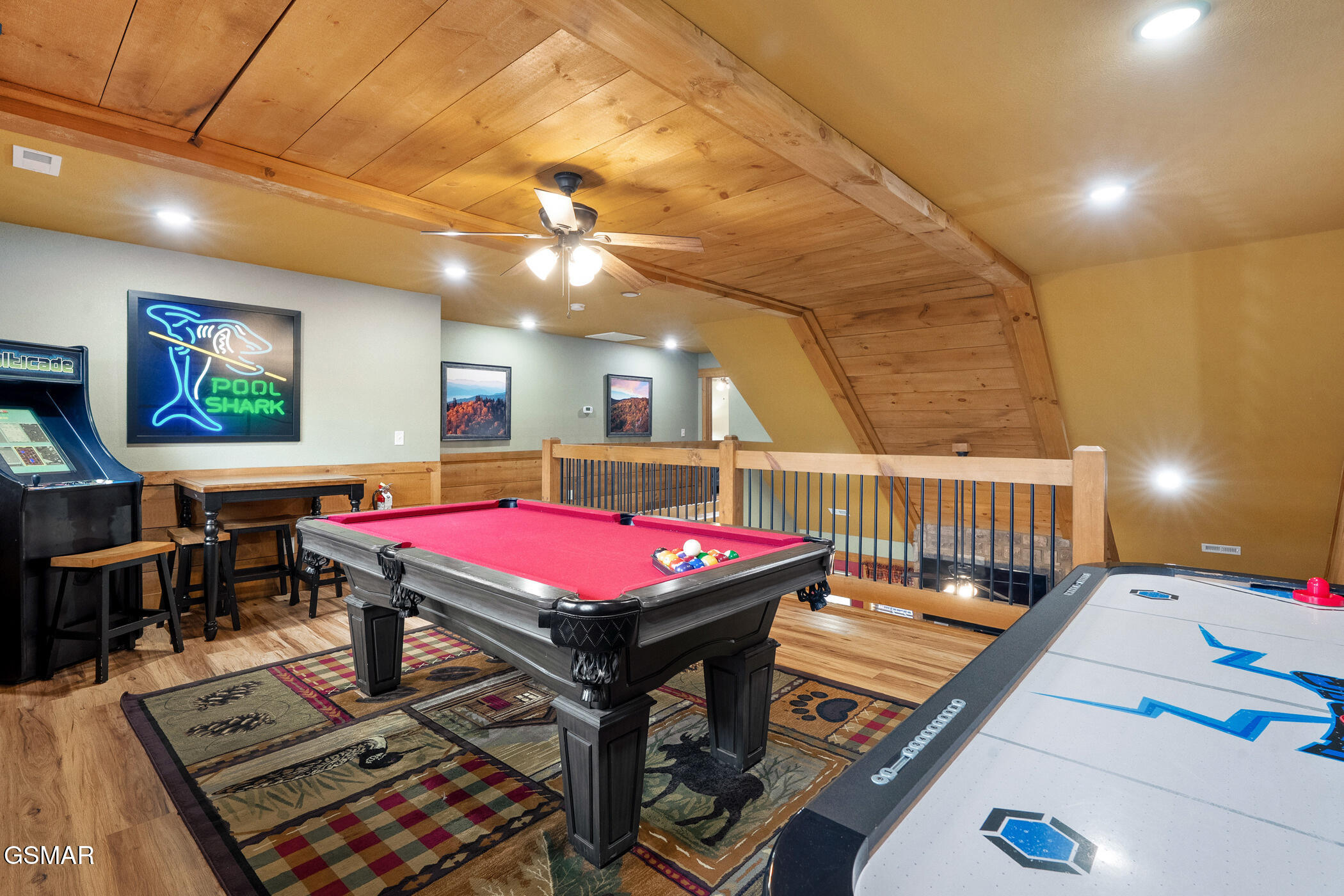 1011 Potters Way Gatlinburg TN 37738