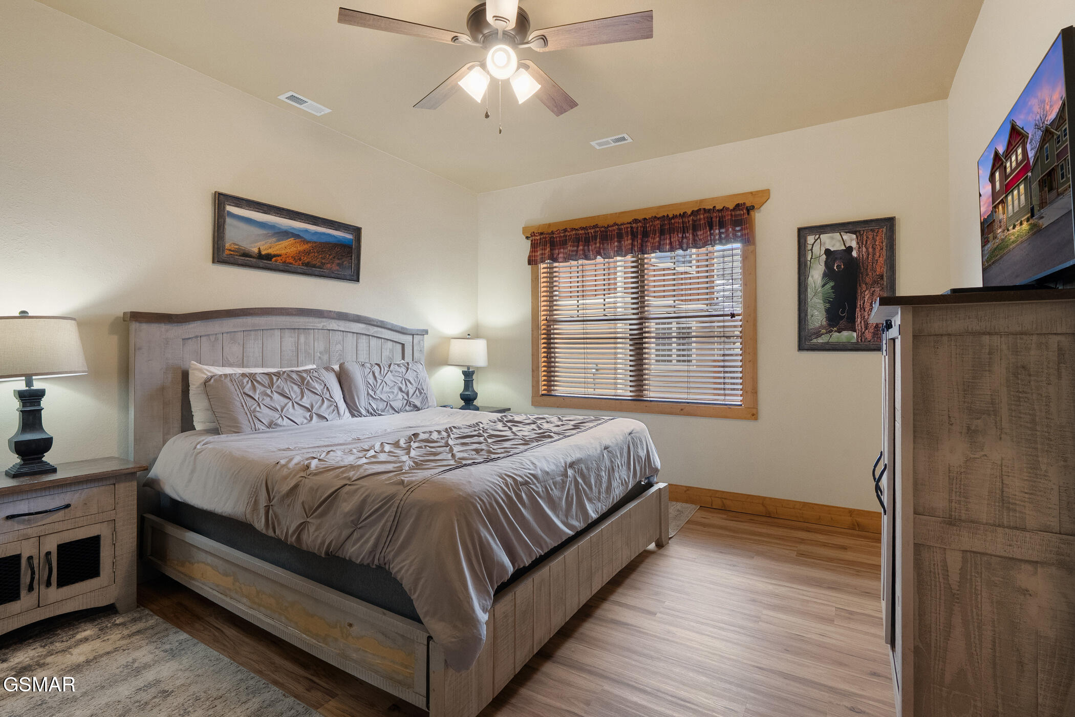 1011 Potters Way Gatlinburg TN 37738