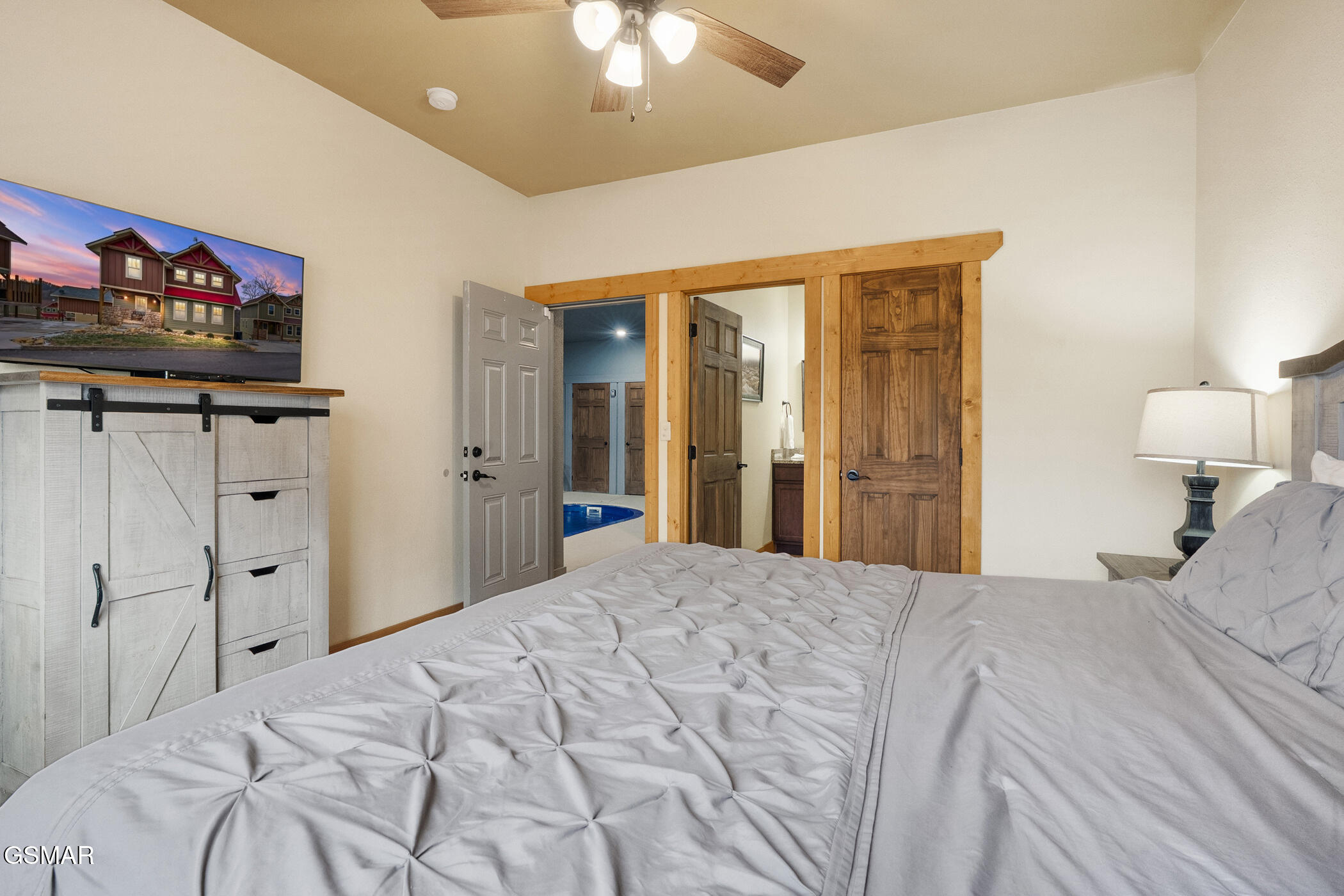 1011 Potters Way Gatlinburg TN 37738