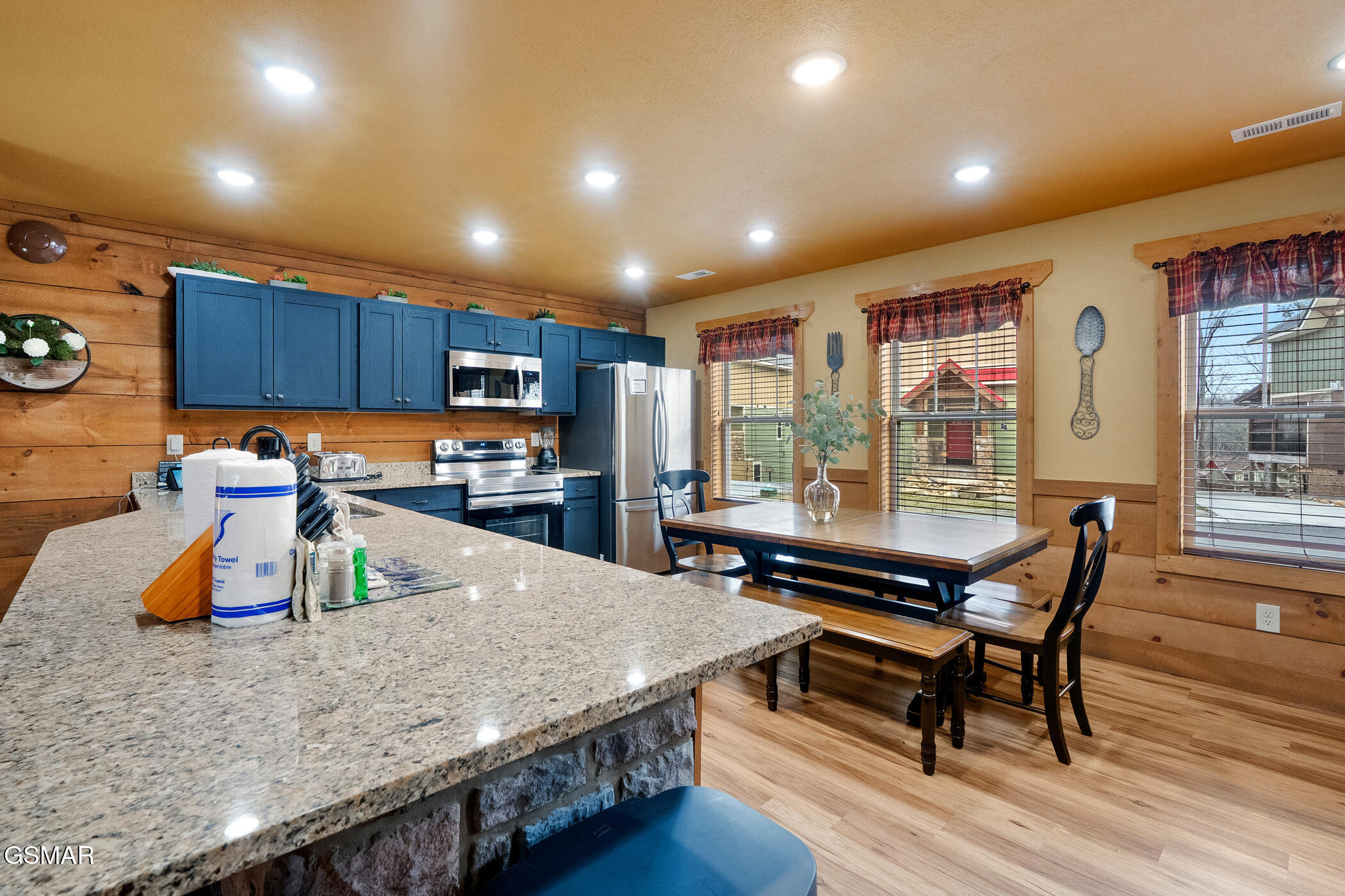 1011 Potters Way Gatlinburg TN 37738