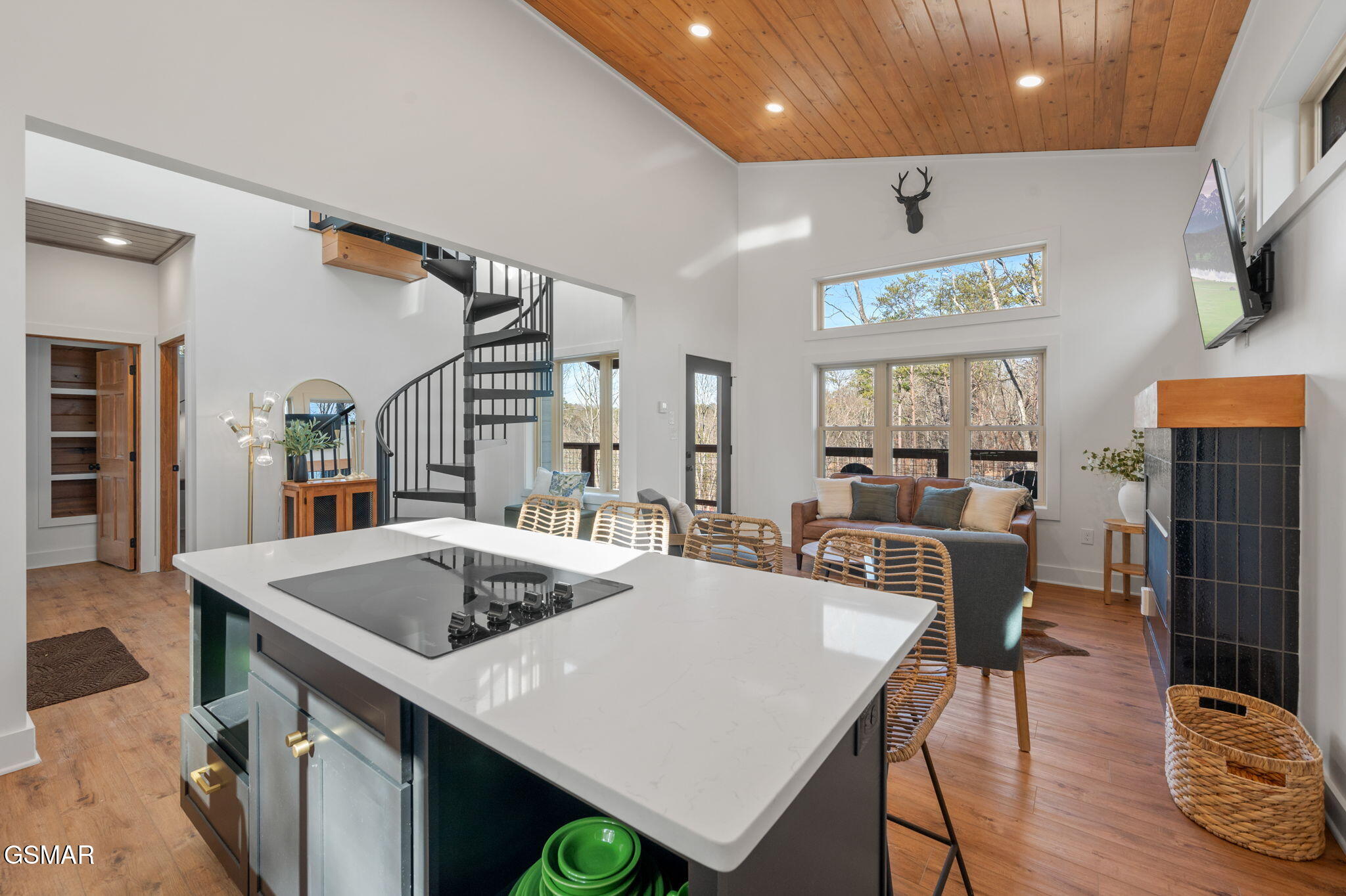 2385 Forge Hideaway Loop Pigeon Forge TN 37863