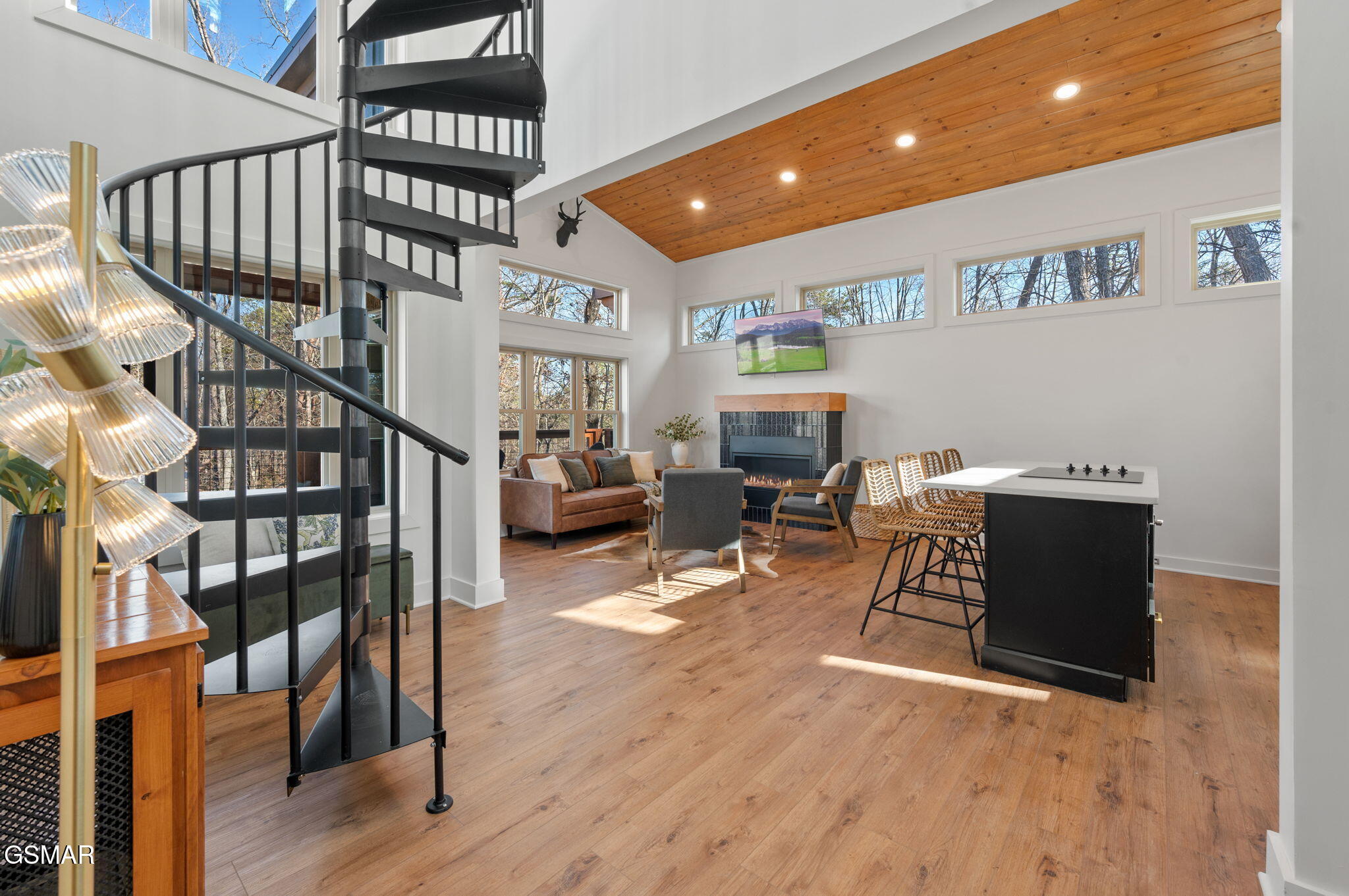 2385 Forge Hideaway Loop Pigeon Forge TN 37863