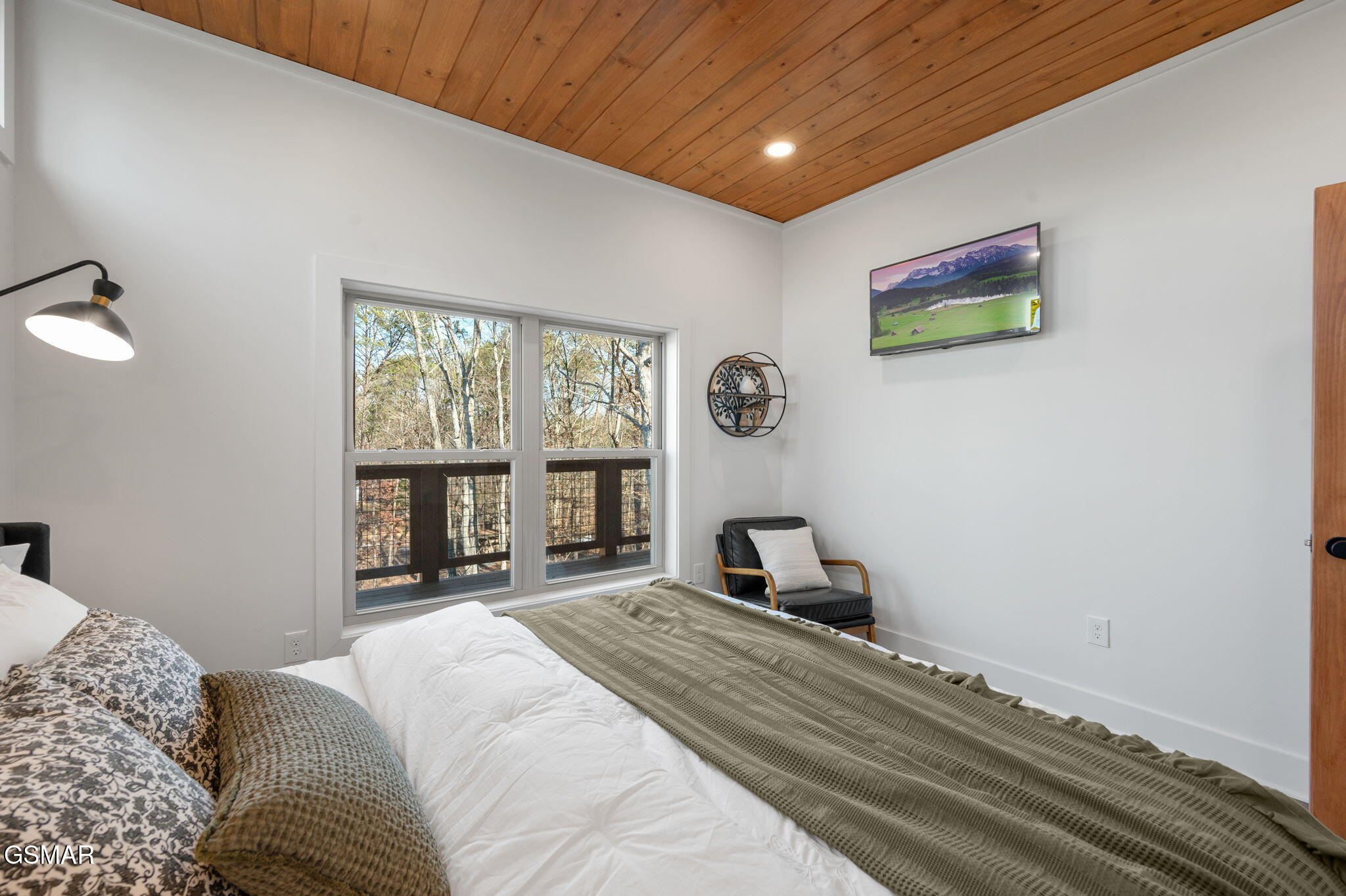 2385 Forge Hideaway Loop Pigeon Forge TN 37863