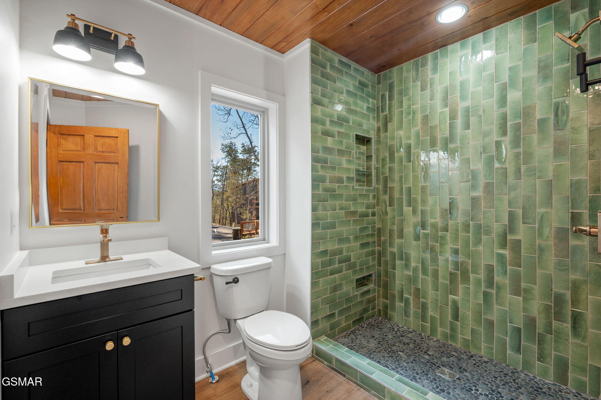 2385 Forge Hideaway Loop Pigeon Forge TN 37863