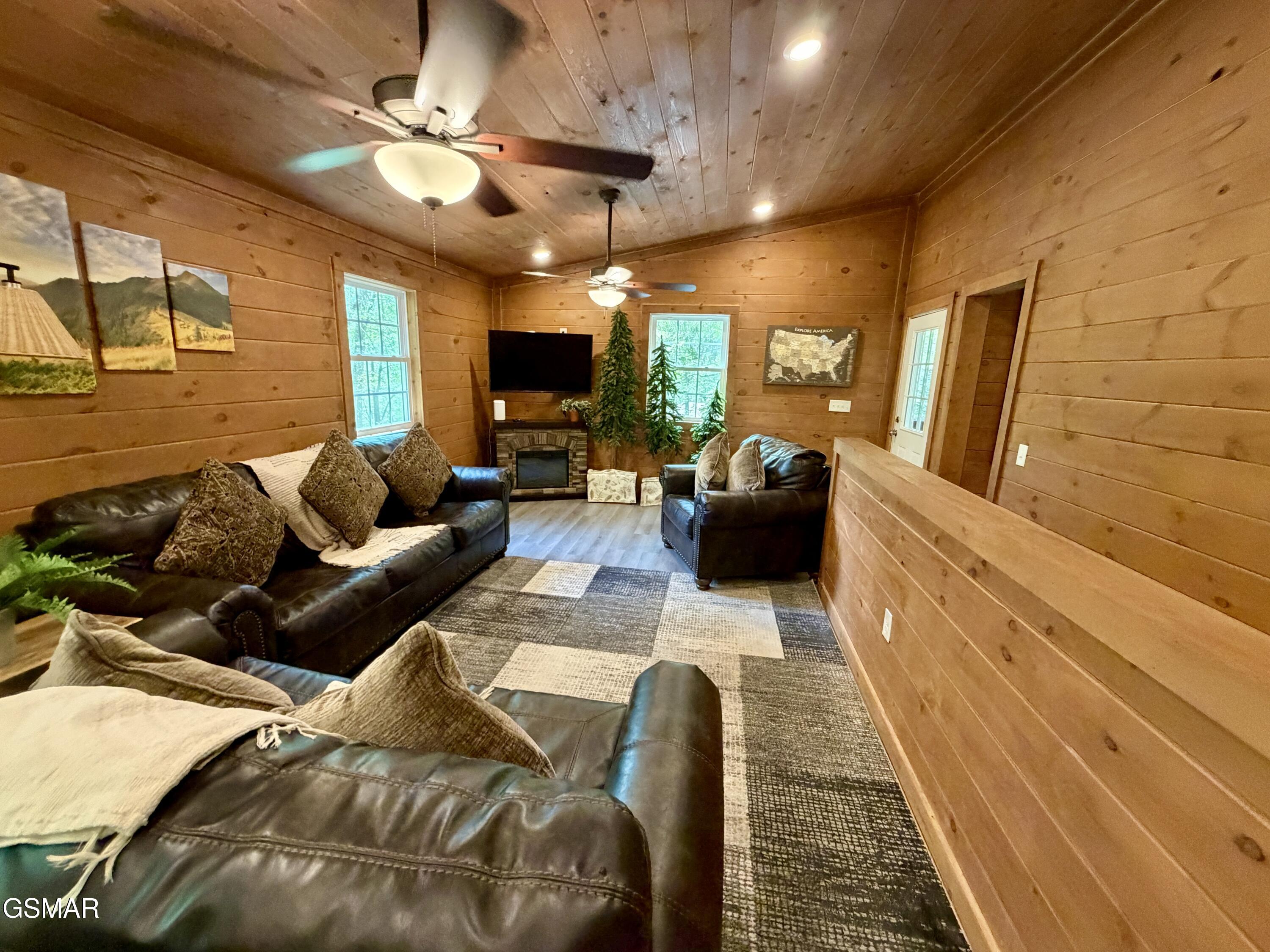 2211 Lake View Lane Sevierville TN 37876