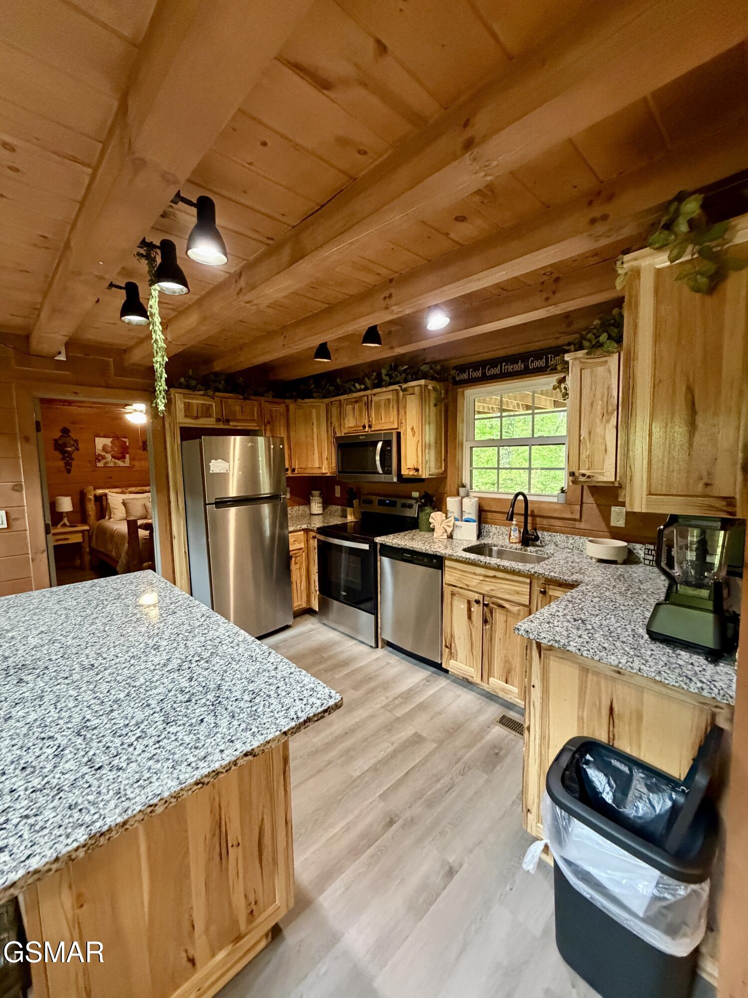 2211 Lake View Lane Sevierville TN 37876