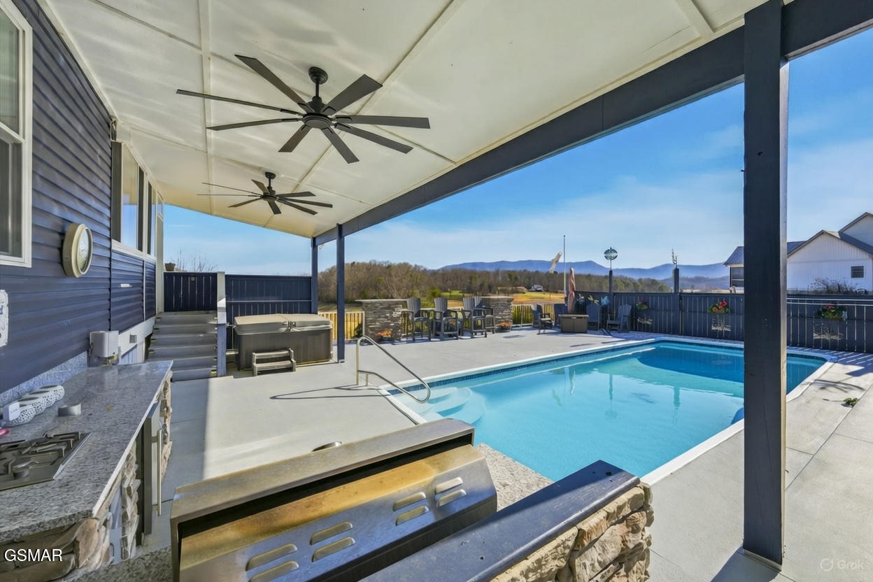 1964 Harbor Hills Drive Dandridge TN 37725