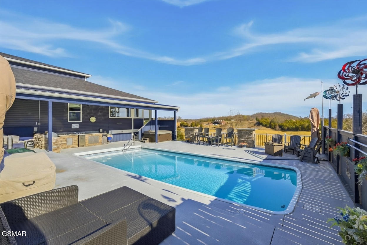 1964 Harbor Hills Drive Dandridge TN 37725