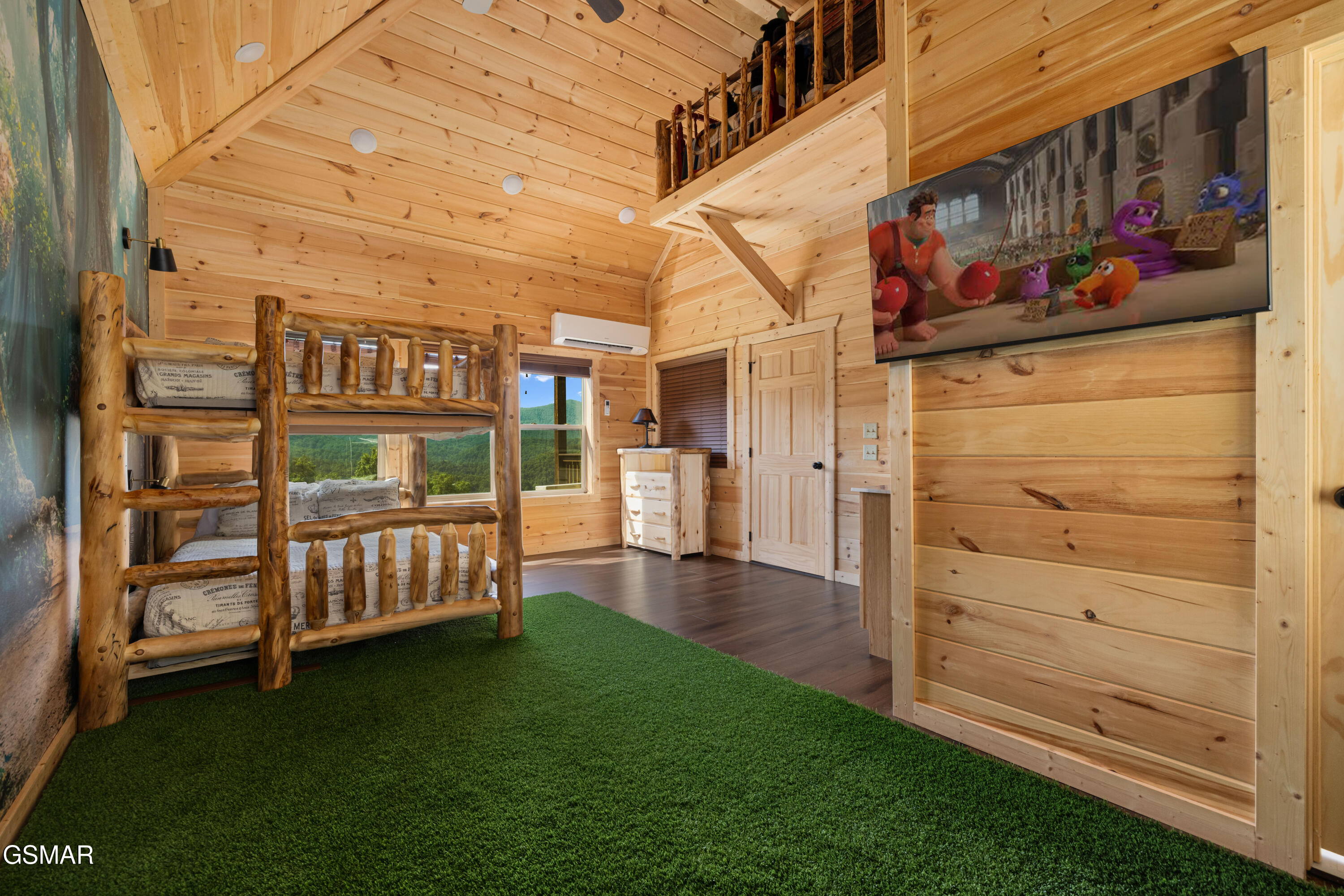1131 Parkview Vista Way Pigeon Forge TN 37863
