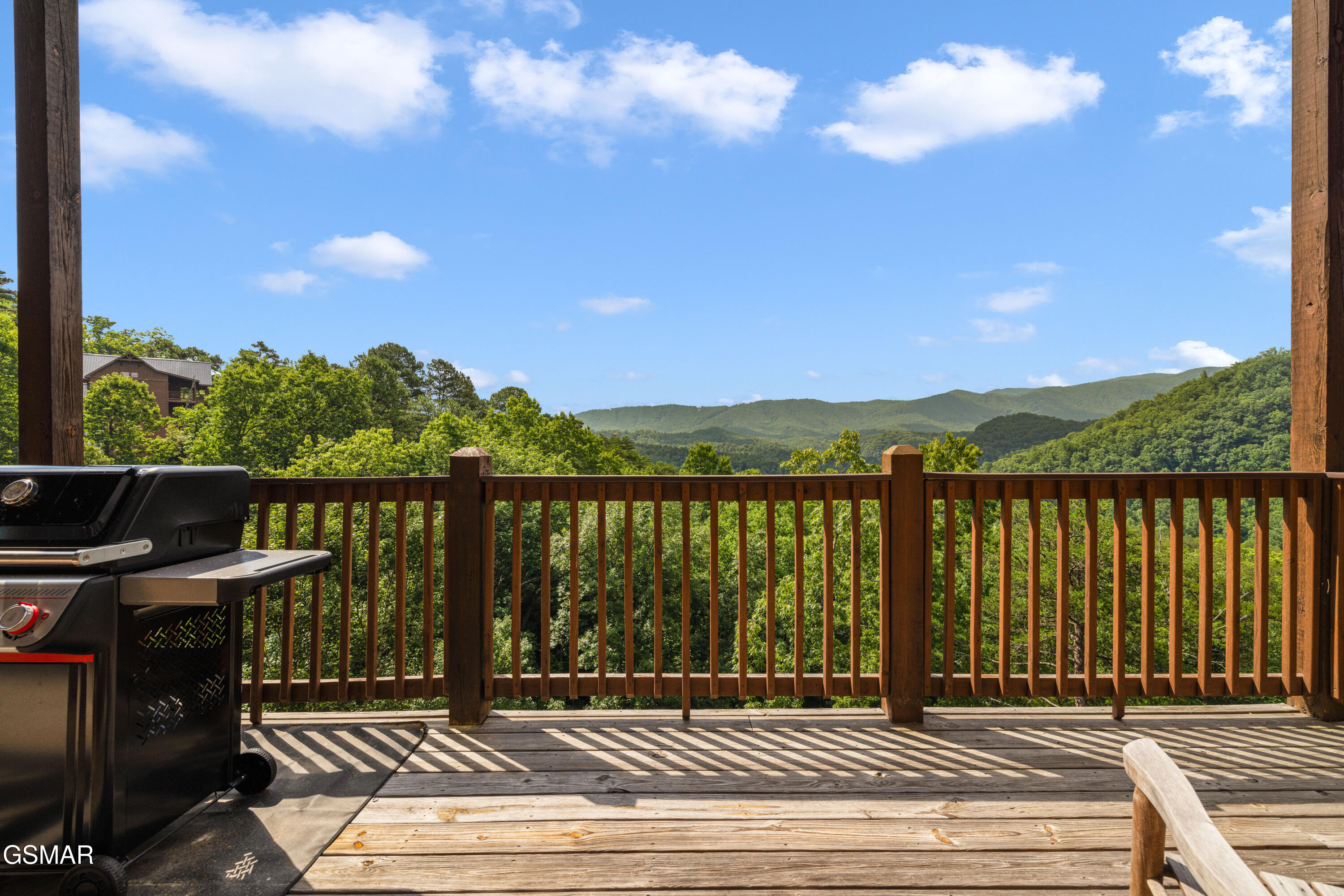 1131 Parkview Vista Way Pigeon Forge TN 37863