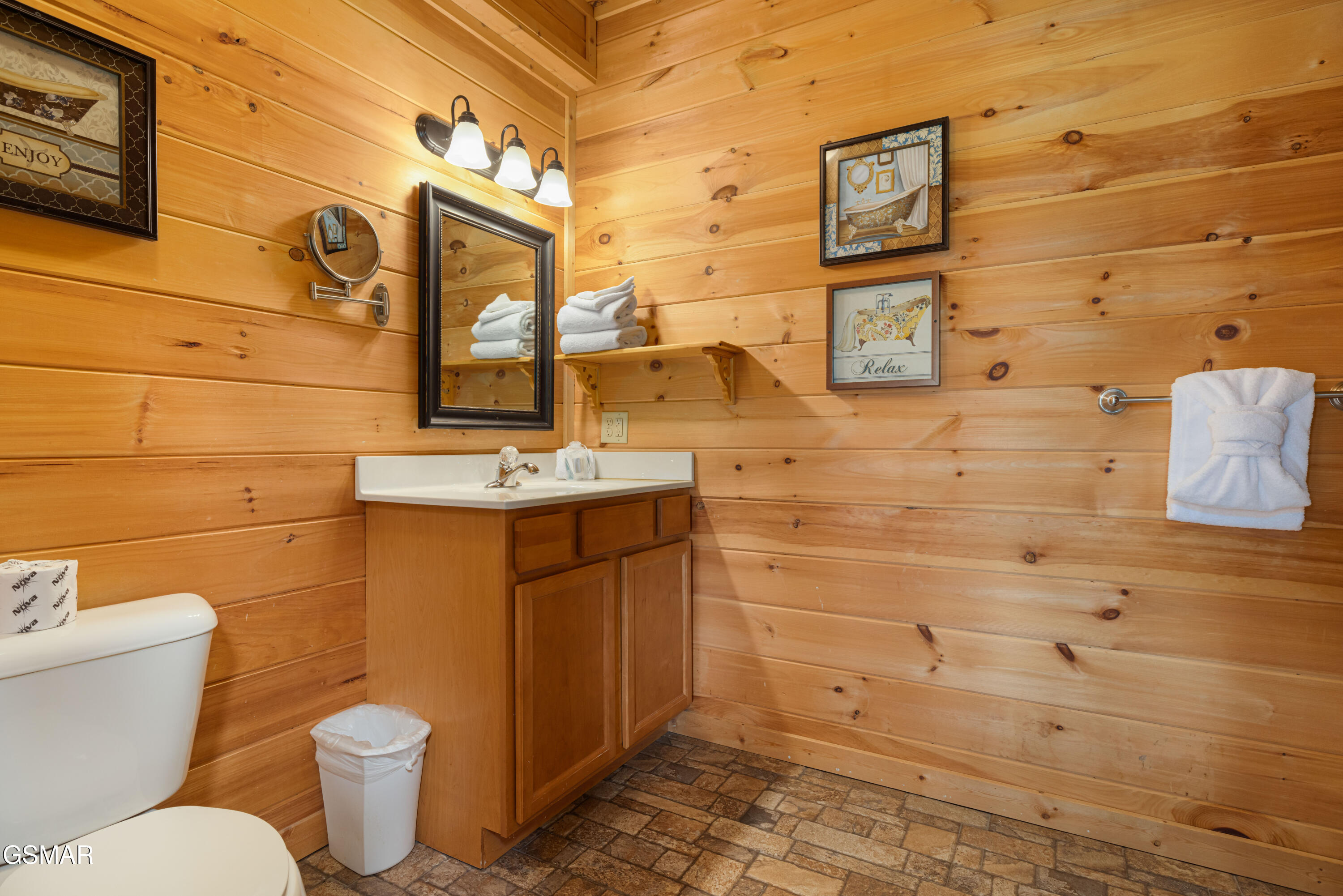 1131 Parkview Vista Way Pigeon Forge TN 37863