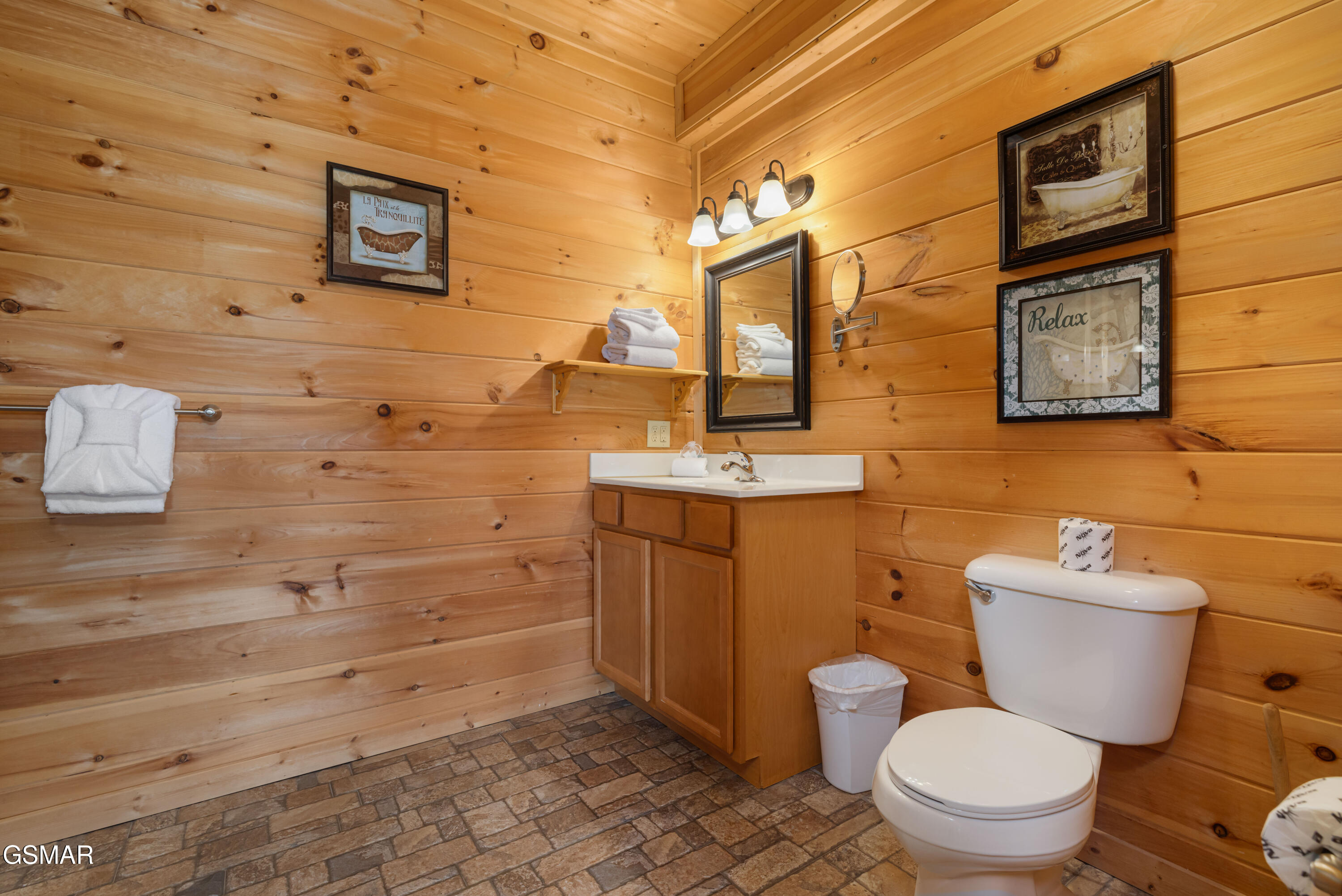 1131 Parkview Vista Way Pigeon Forge TN 37863