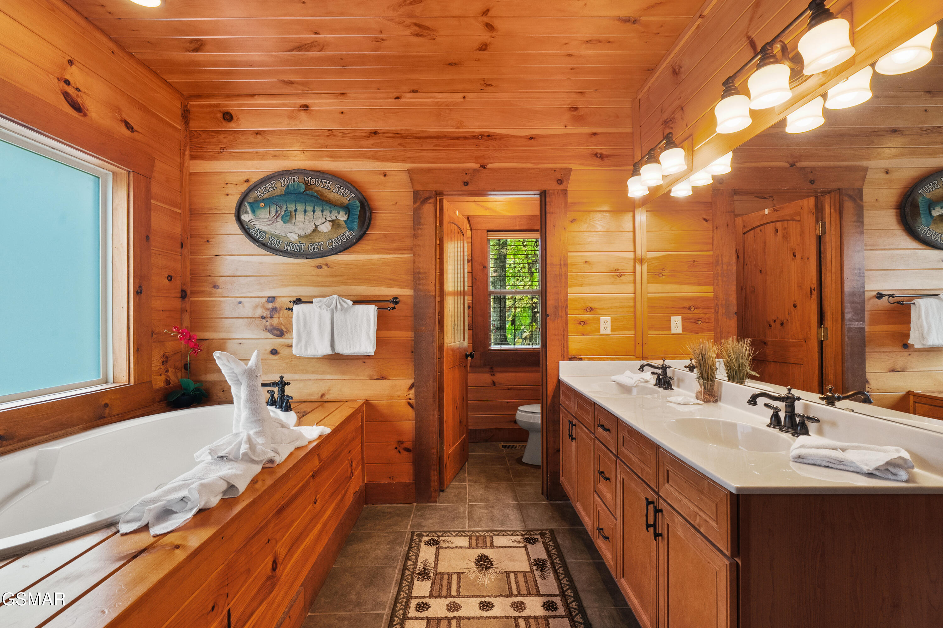 1716 Smoky Hills Drive Gatlinburg TN 37738