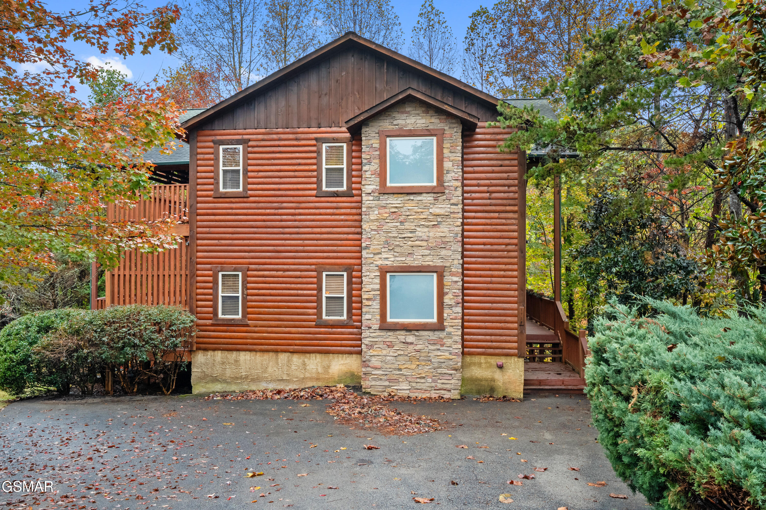 1716 Smoky Hills Drive Gatlinburg TN 37738