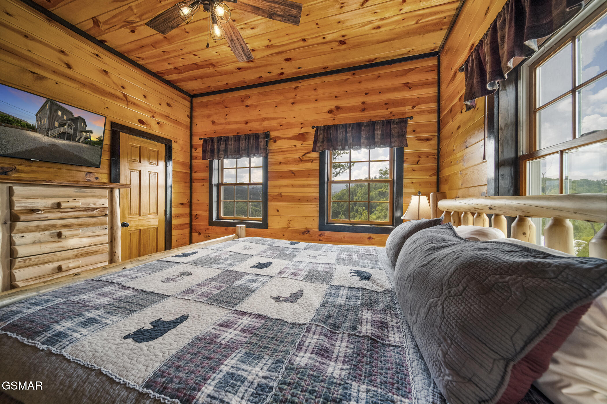 1156 Hemlock Drive Gatlinburg TN 37738