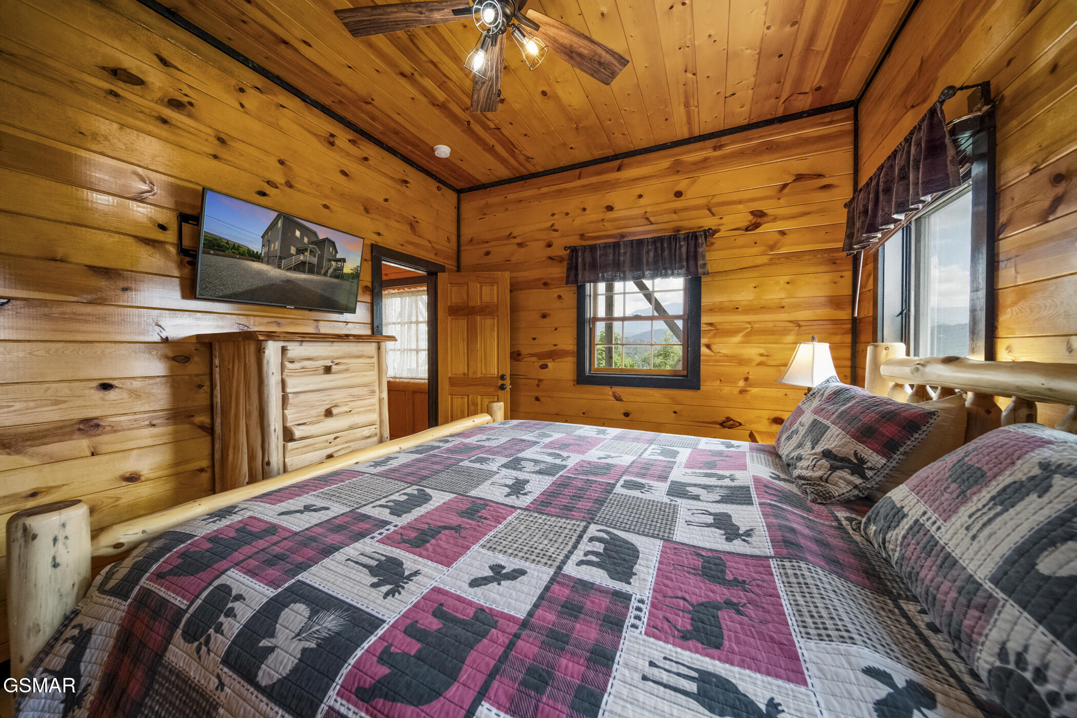 1156 Hemlock Drive Gatlinburg TN 37738