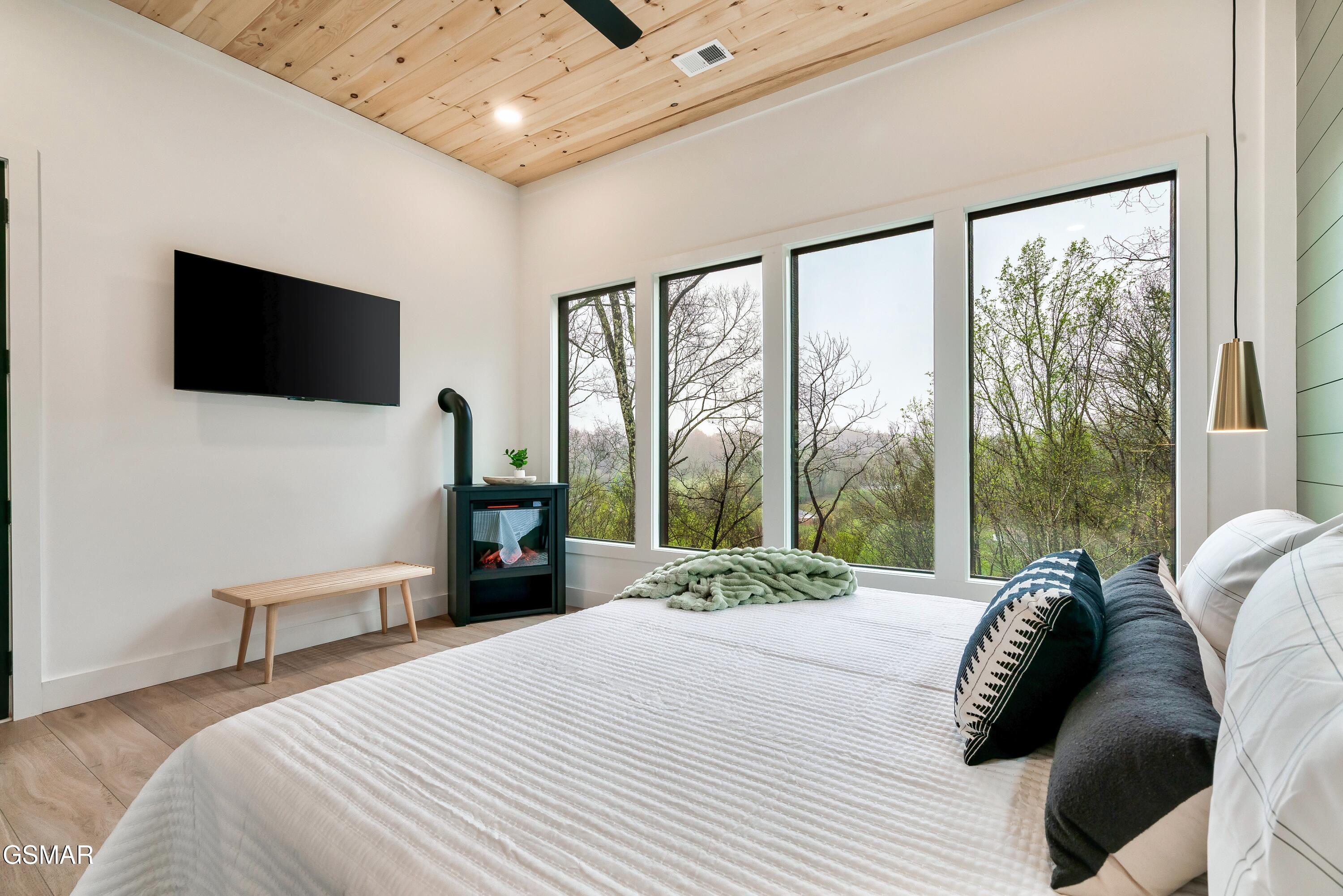 1079 Pleasure Road Sevierville TN 37876