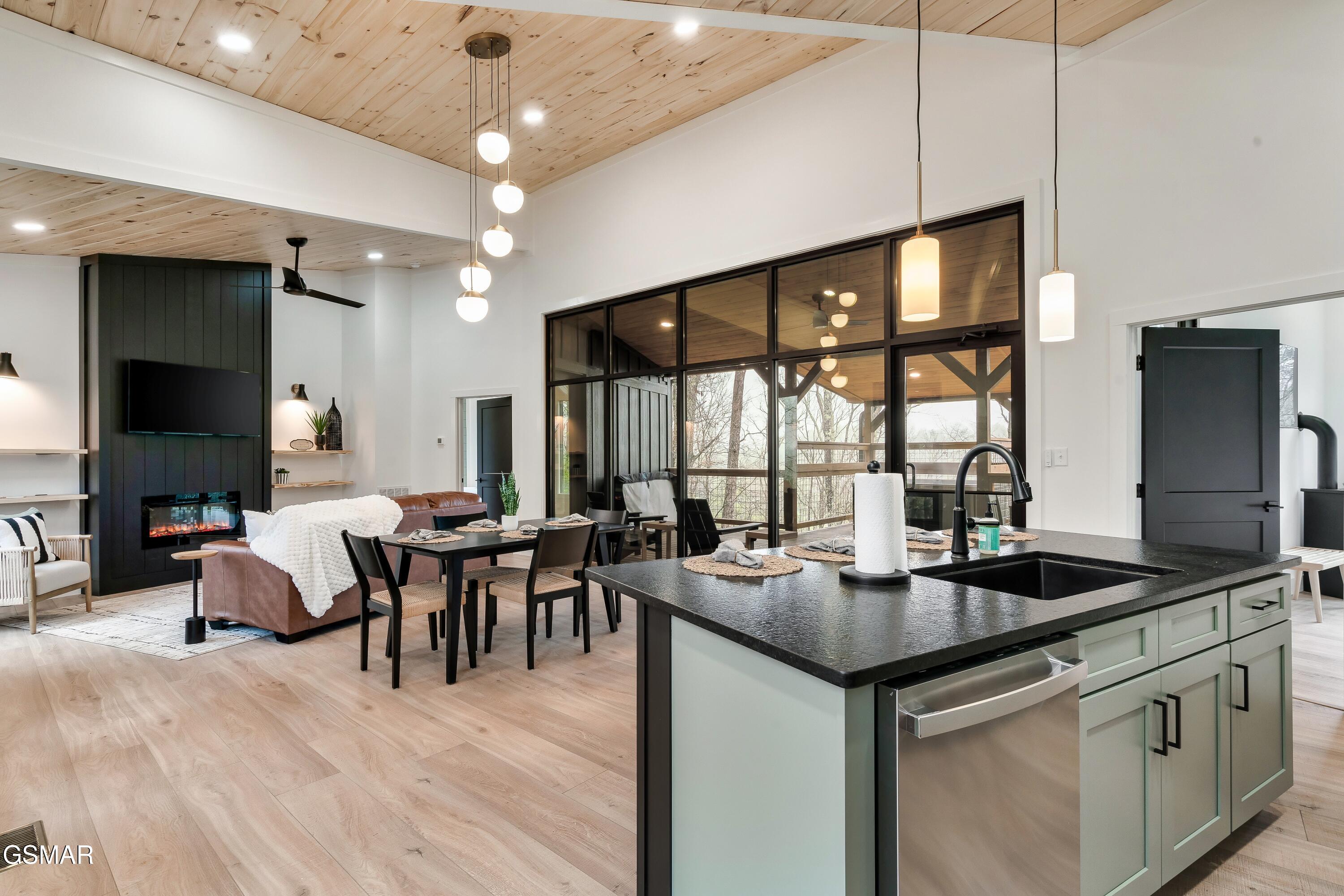 1079 Pleasure Road Sevierville TN 37876