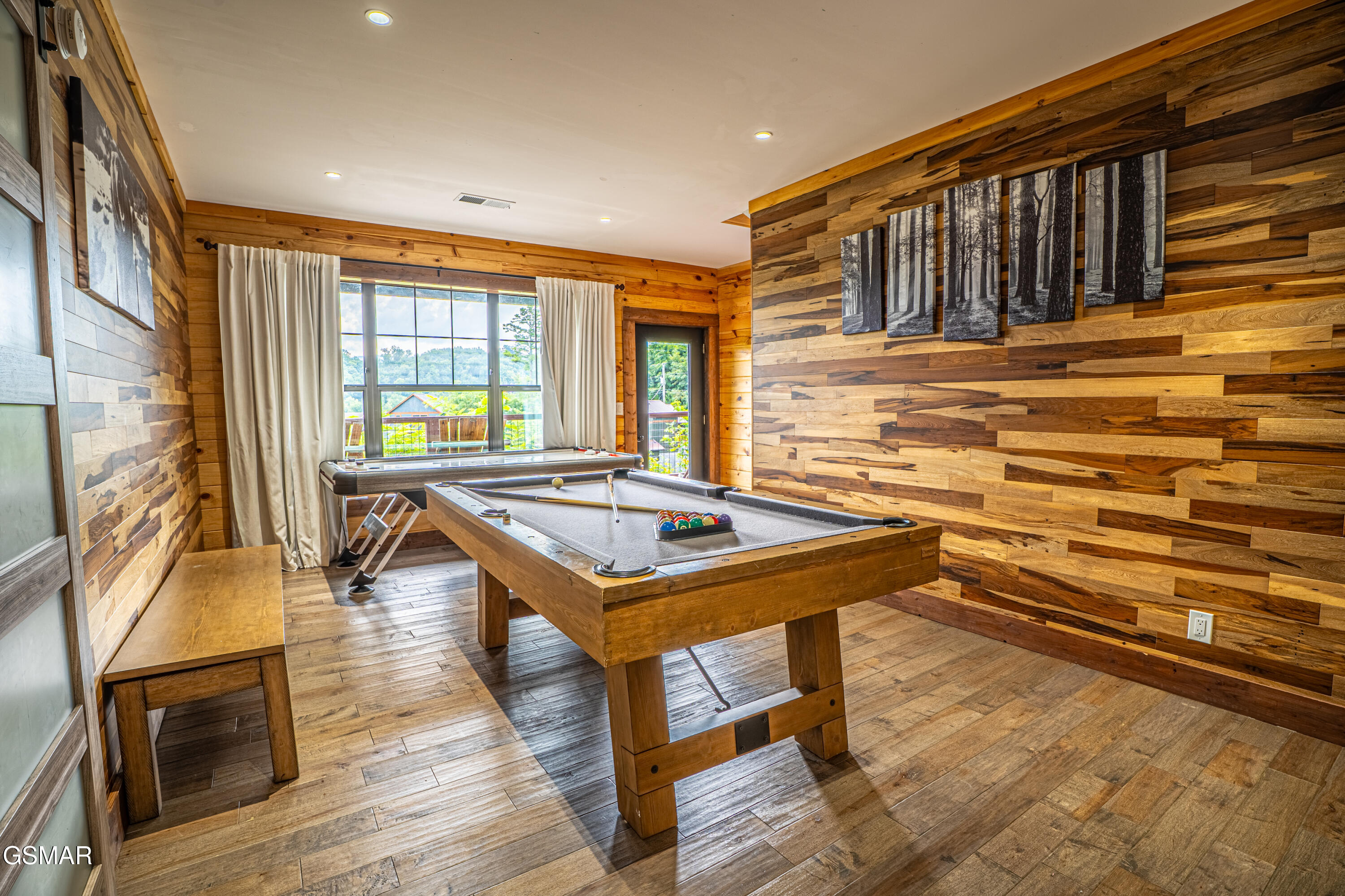 887 Sourwood Drive Gatlinburg TN 37738